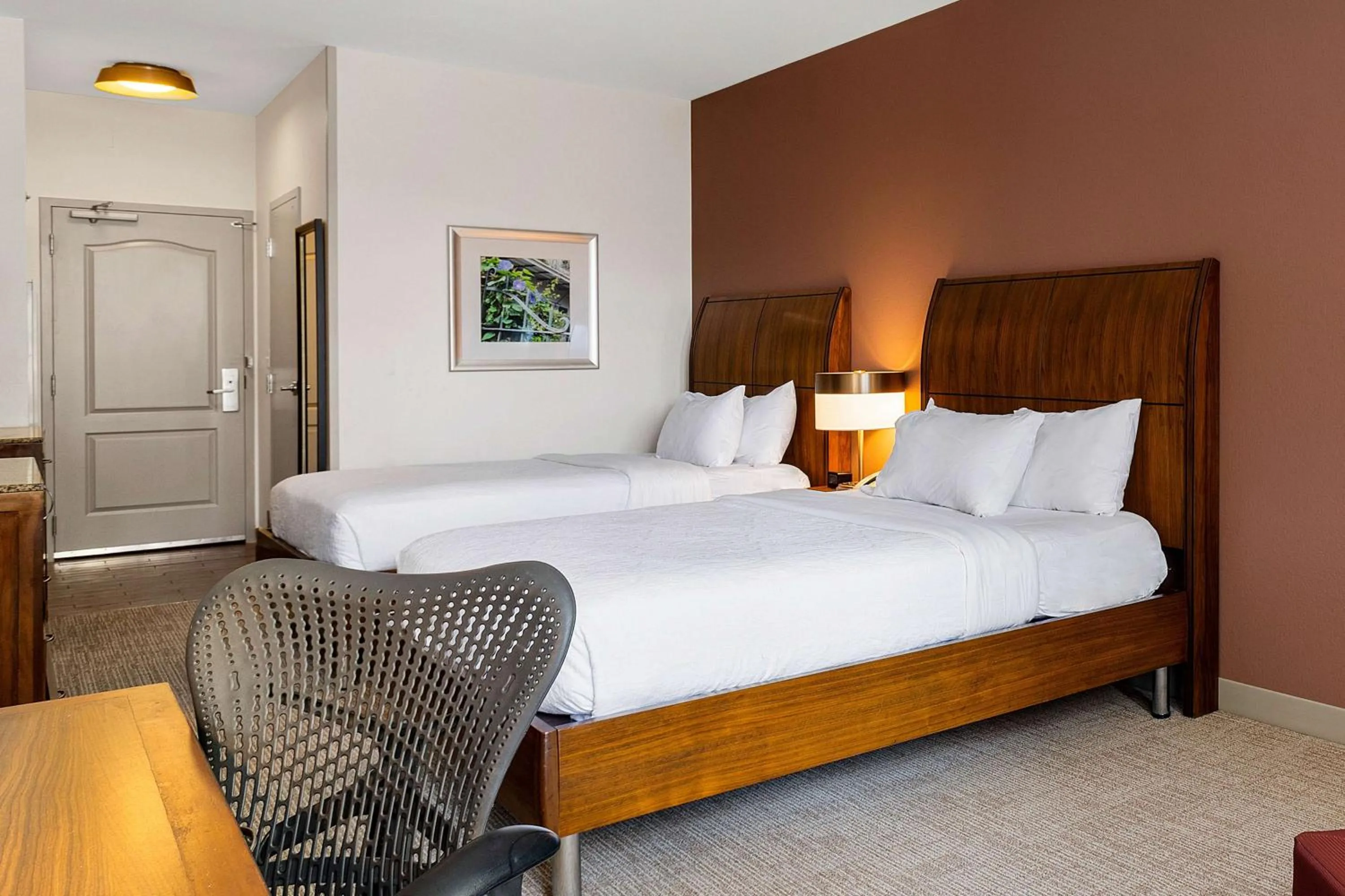 Photo of the whole room, Bed in Hilton Garden Inn New Orleans French Quarter/CBD