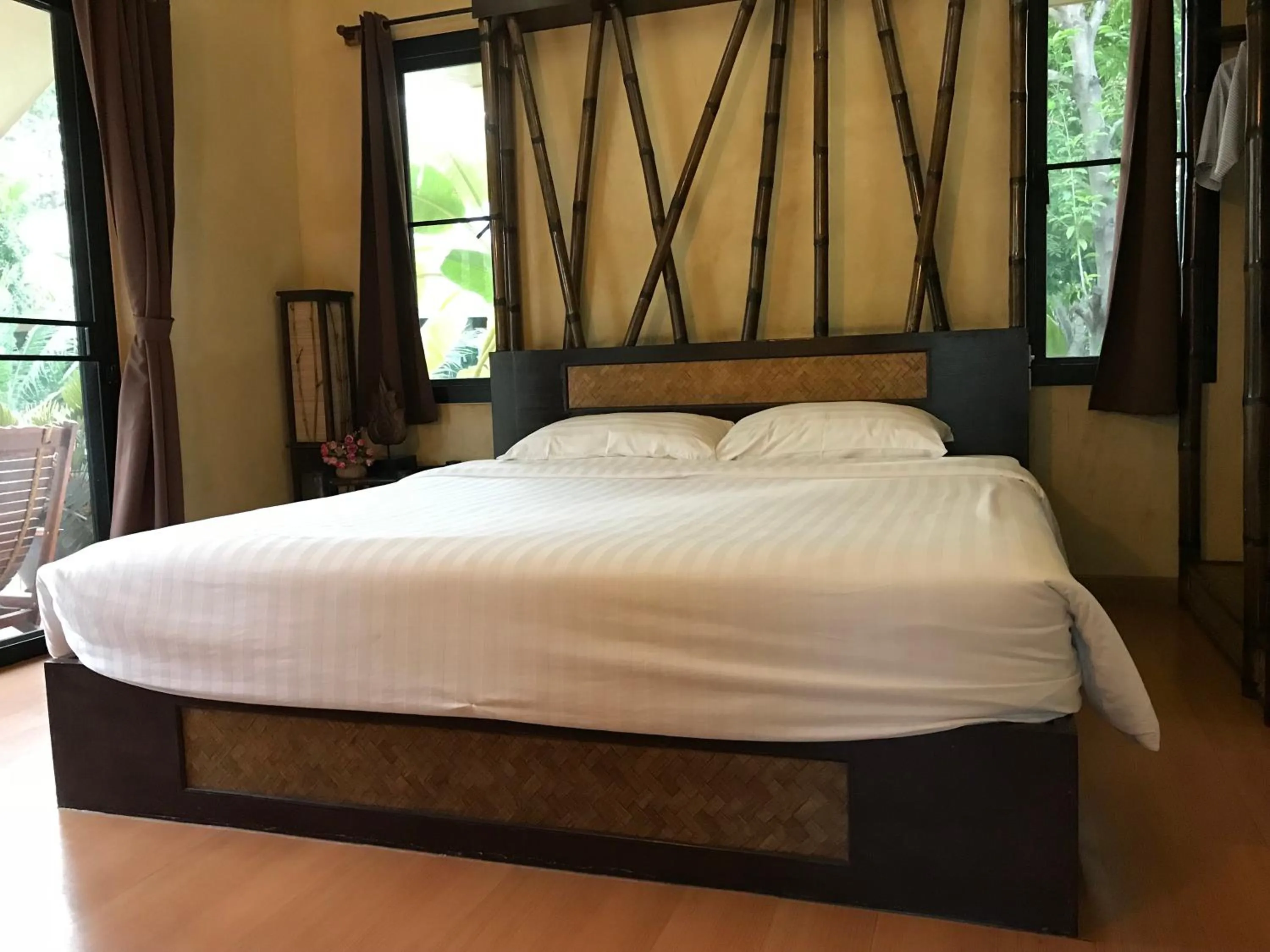 Bed in IngNatee Resort