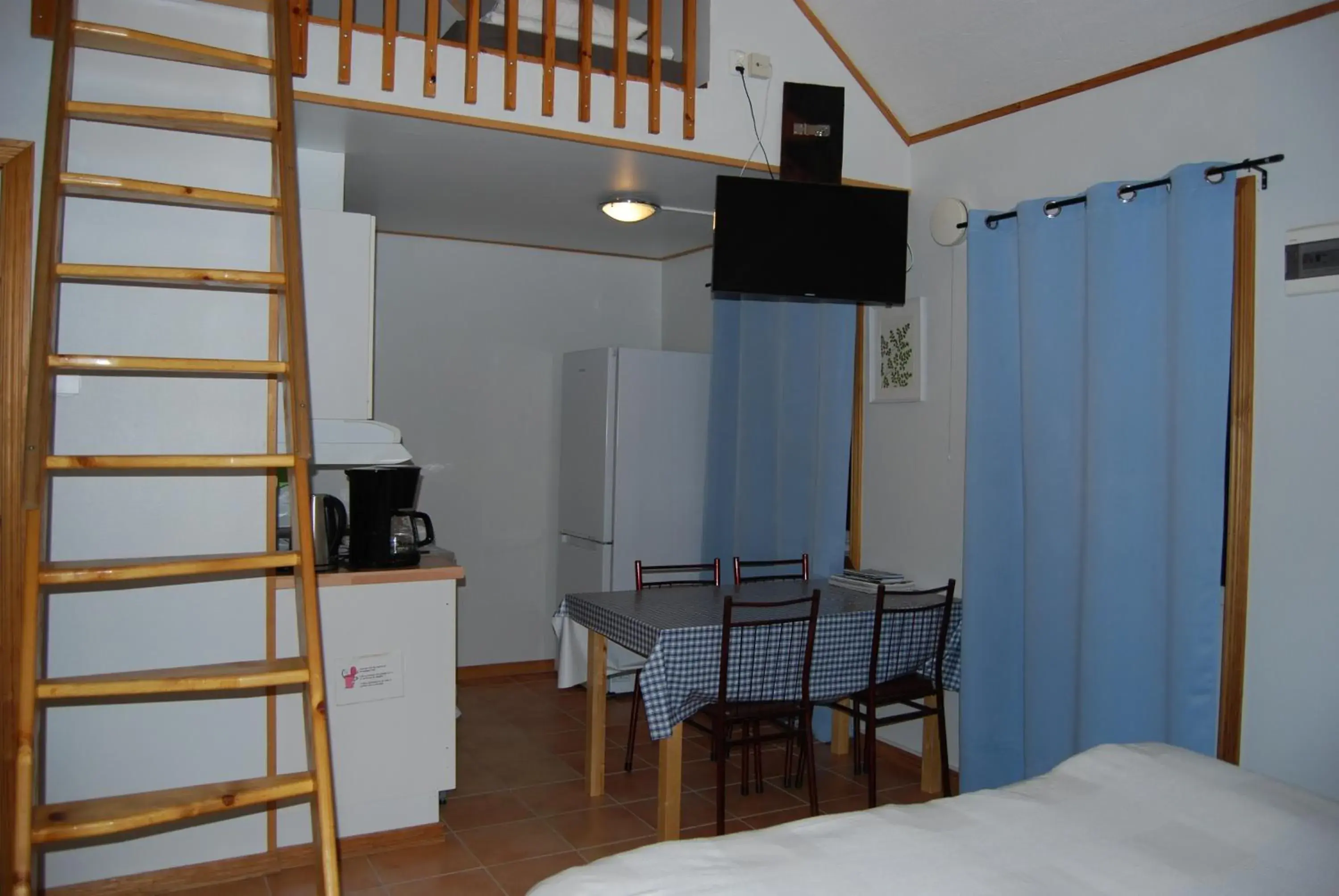 Cottage for 6 people with bathroom in Mellbystrand Vandrarhem Cottage for 6 people with bathroom in Mellbystrand Vandrarhem