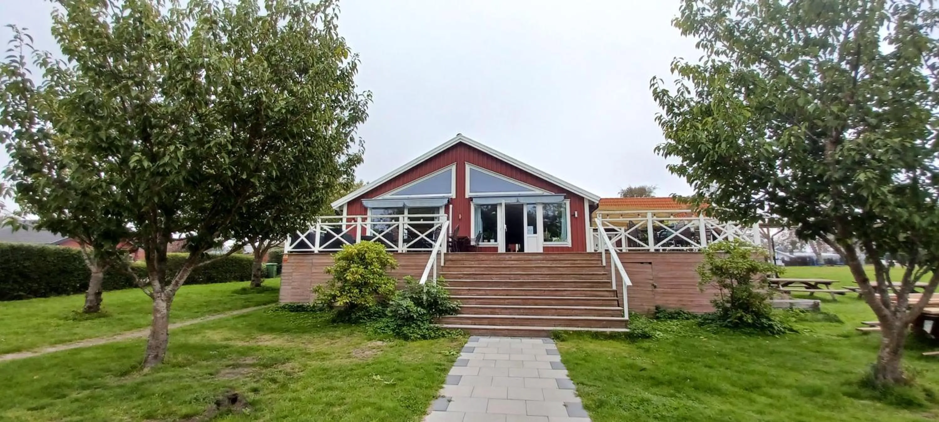 Restaurant/places to eat in Mellbystrand Vandrarhem