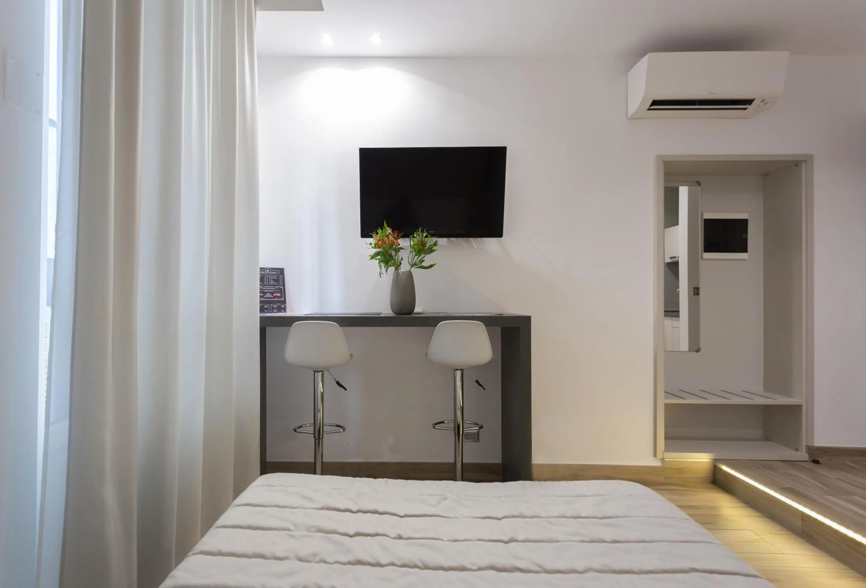 TV and multimedia, Bed in ApartHotel Durini