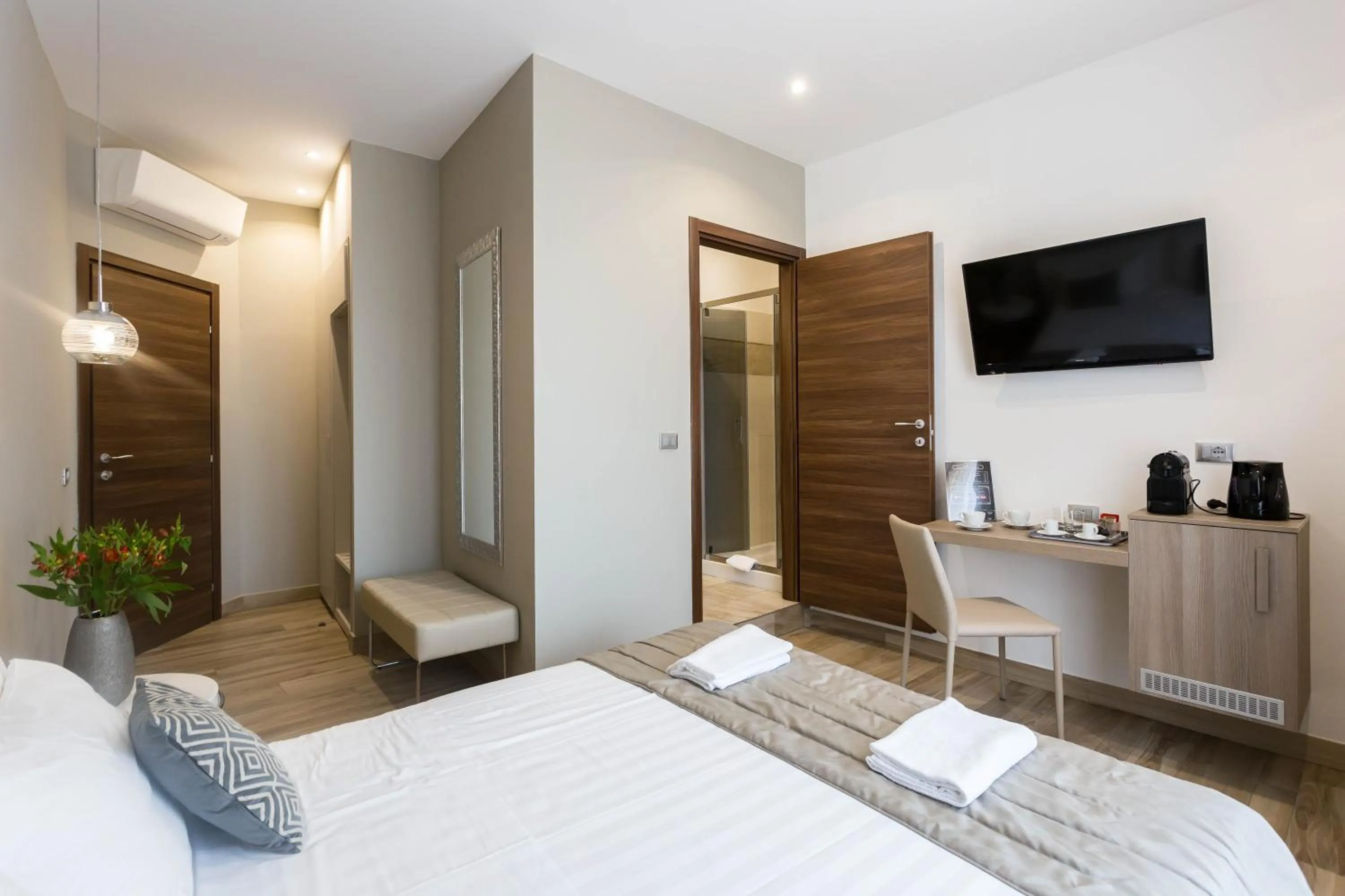 TV and multimedia, Bed in ApartHotel Durini