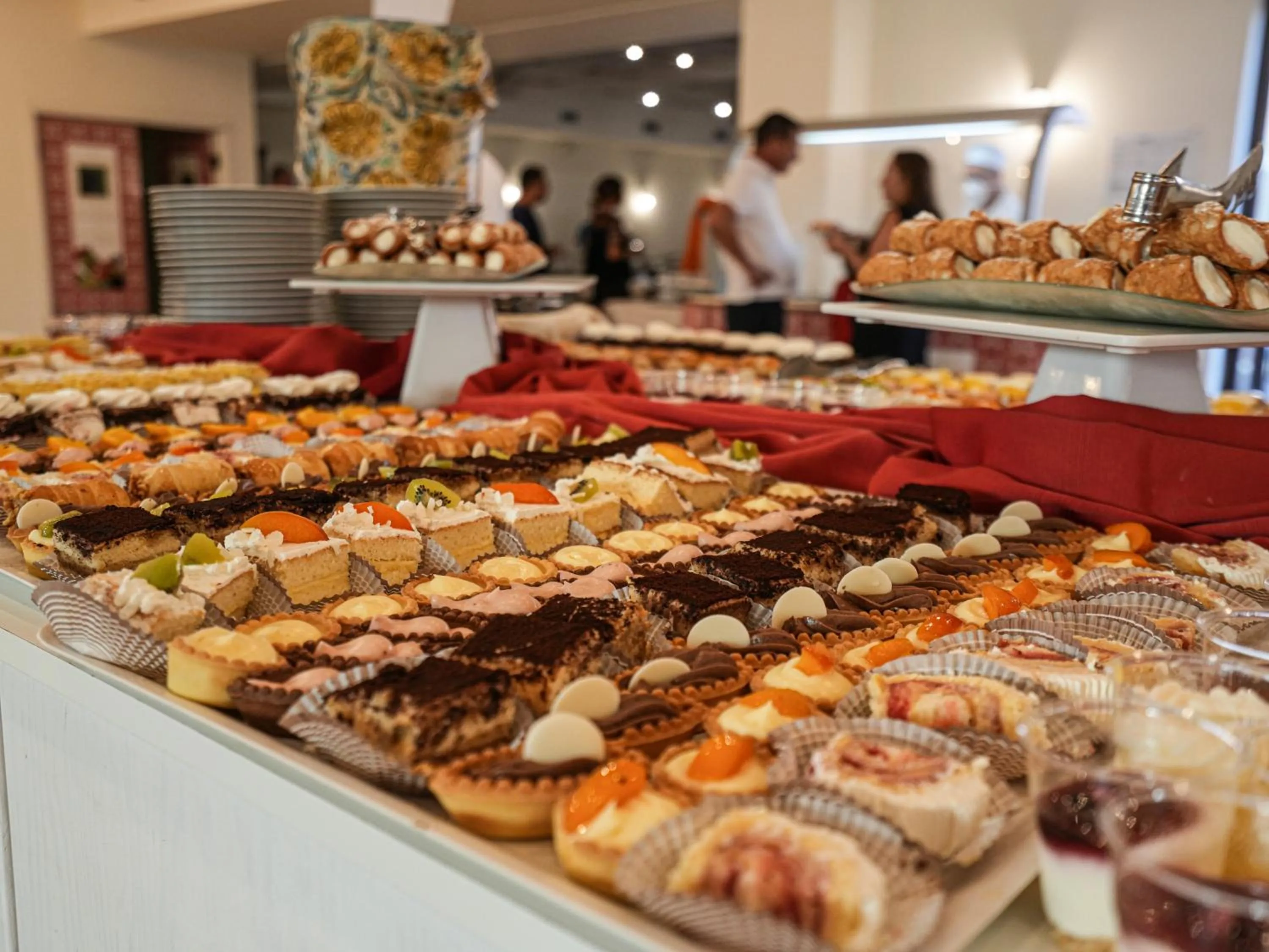 Food and drinks in Sikania Eco Resort