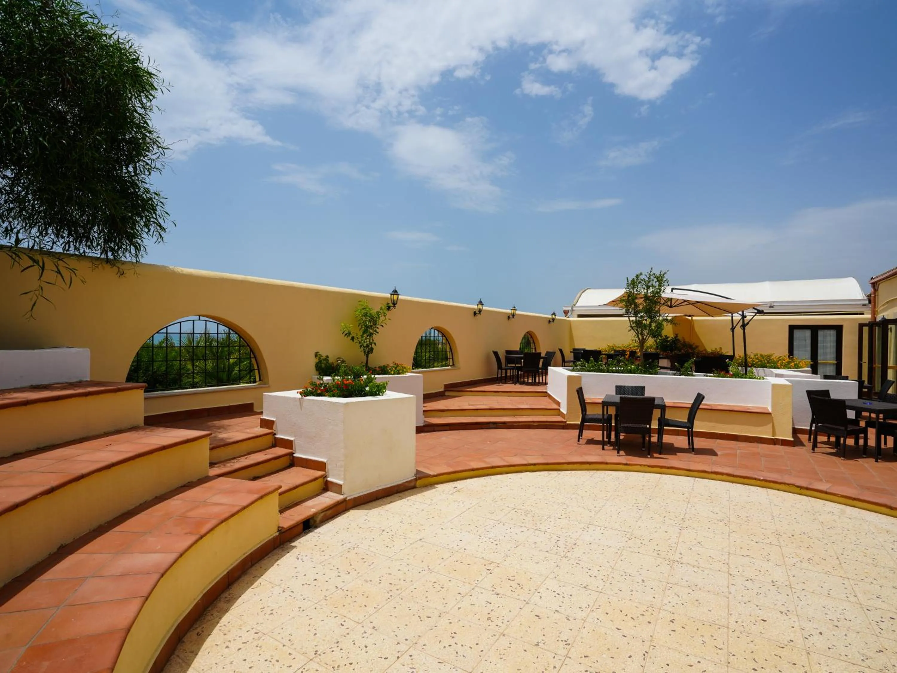 Restaurant/places to eat in Sikania Eco Resort