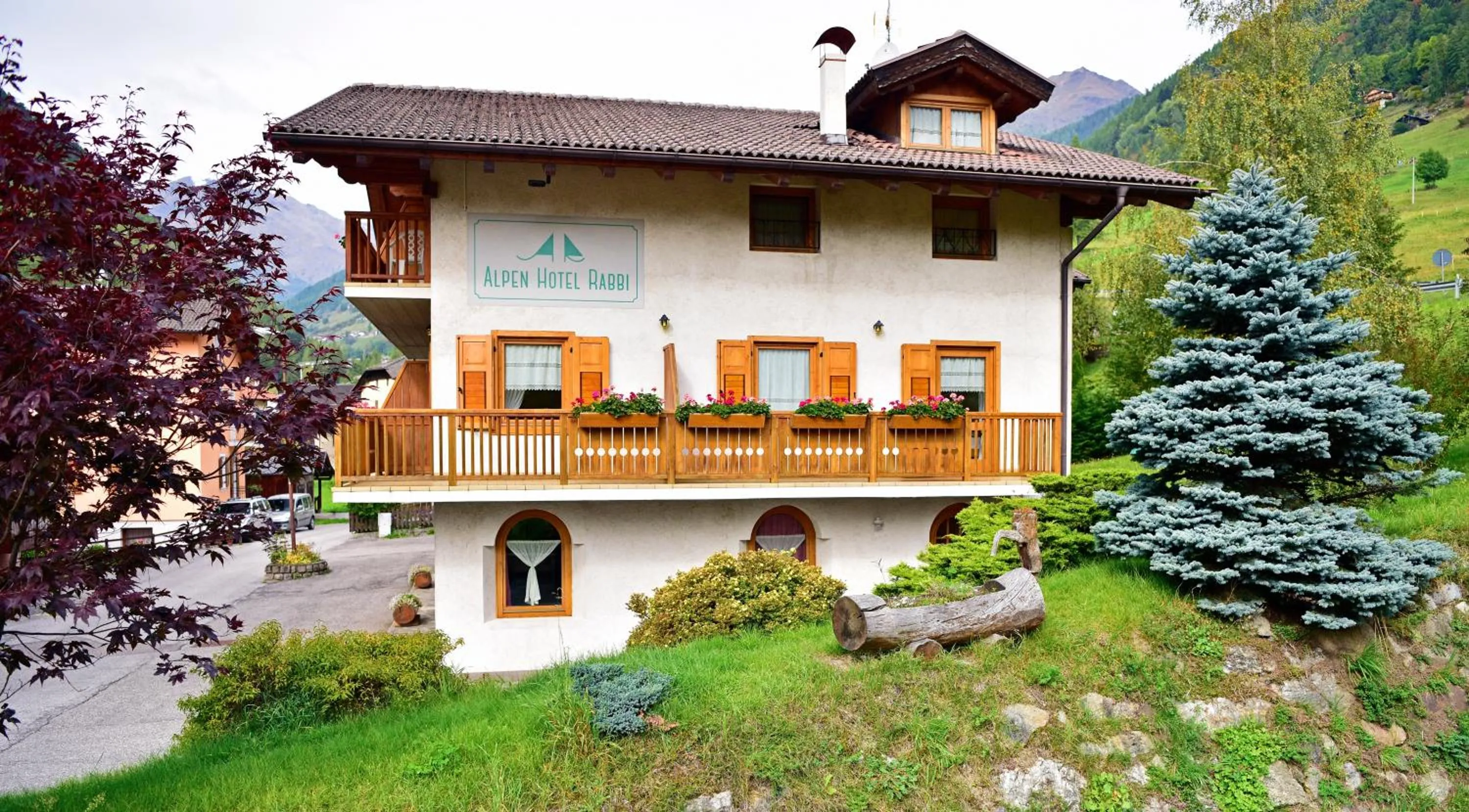 Property building in Alpen Hotel Rabbi