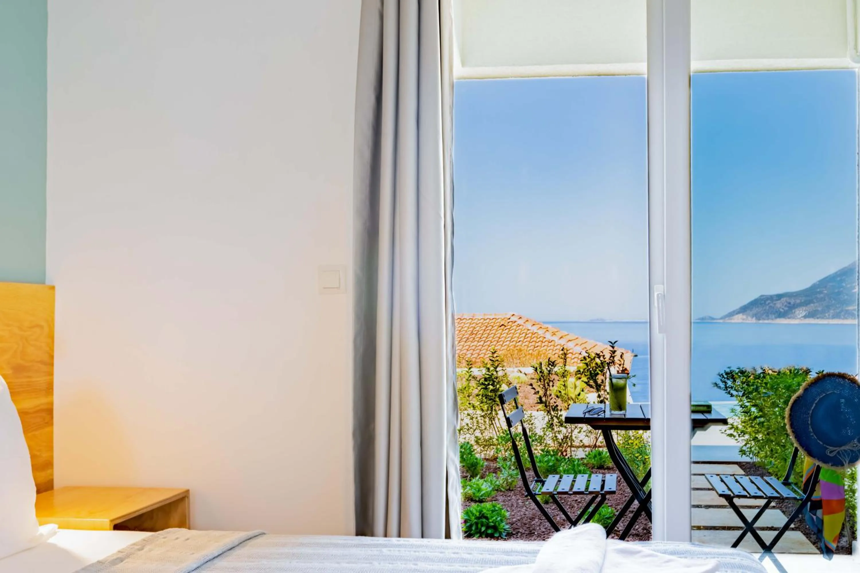 View (from property/room), Bed in Mavilim Hotel