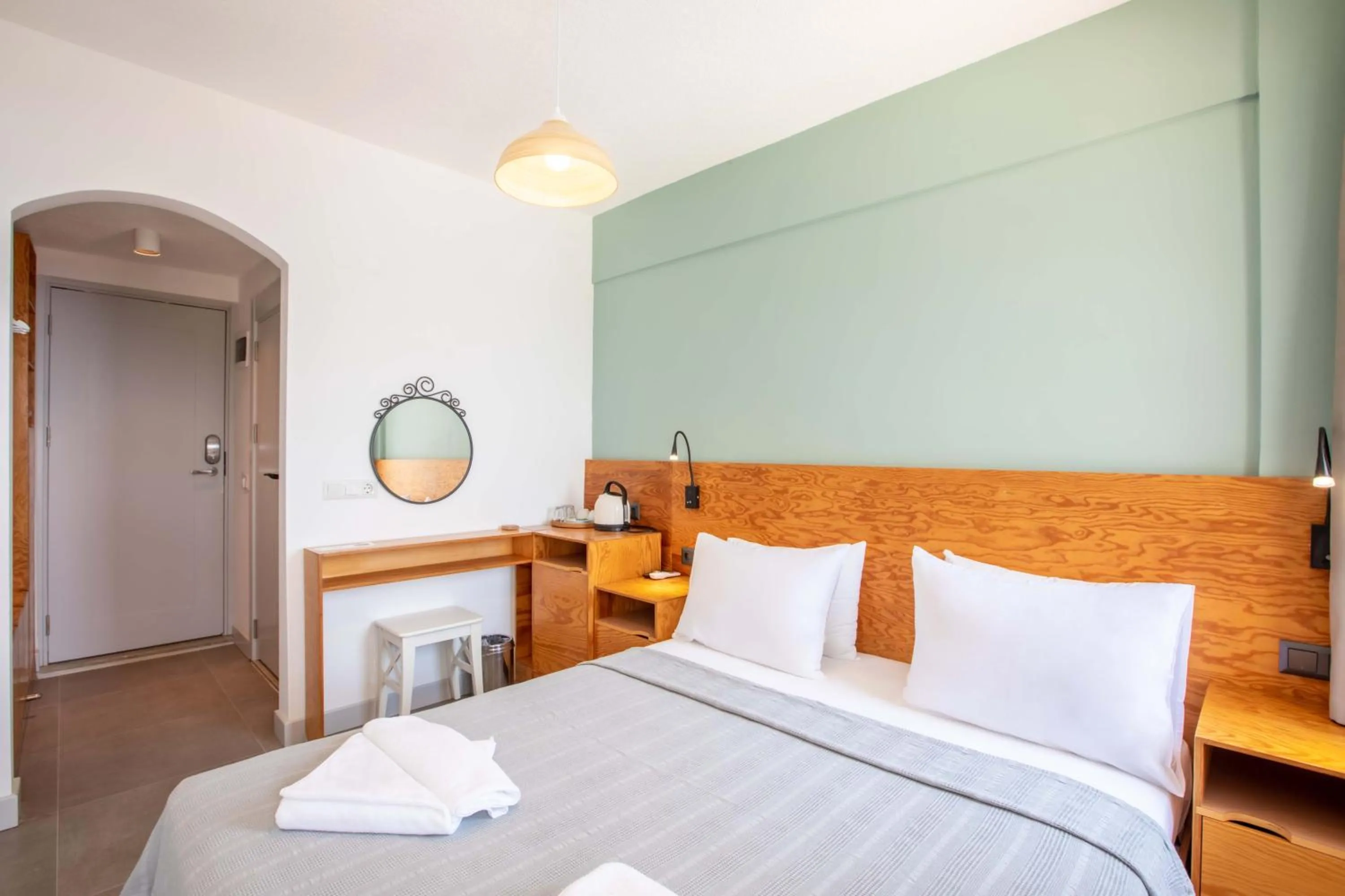 Bedroom, Bed in Mavilim Hotel