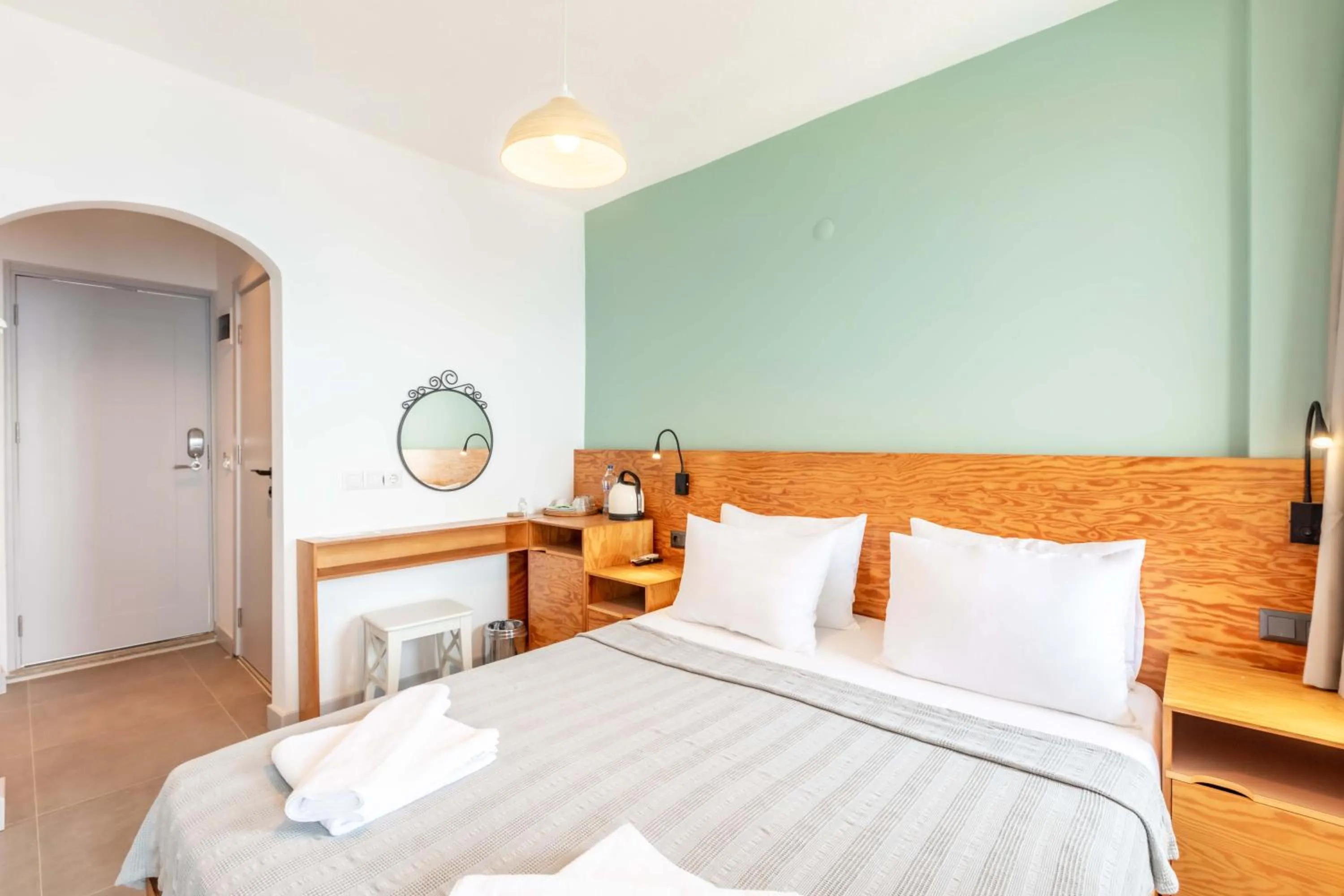 Bedroom, Bed in Mavilim Hotel