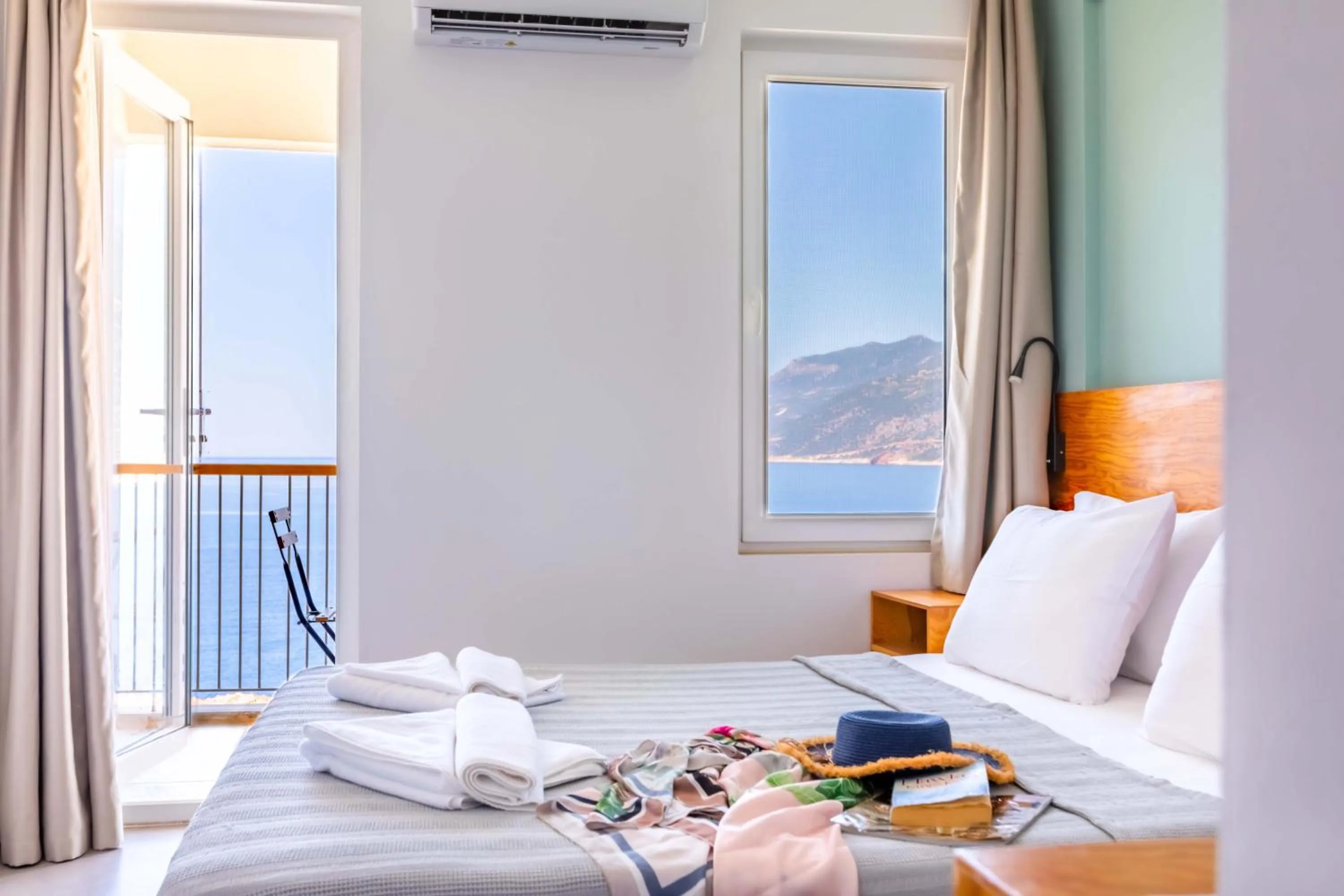 View (from property/room), Bed in Mavilim Hotel