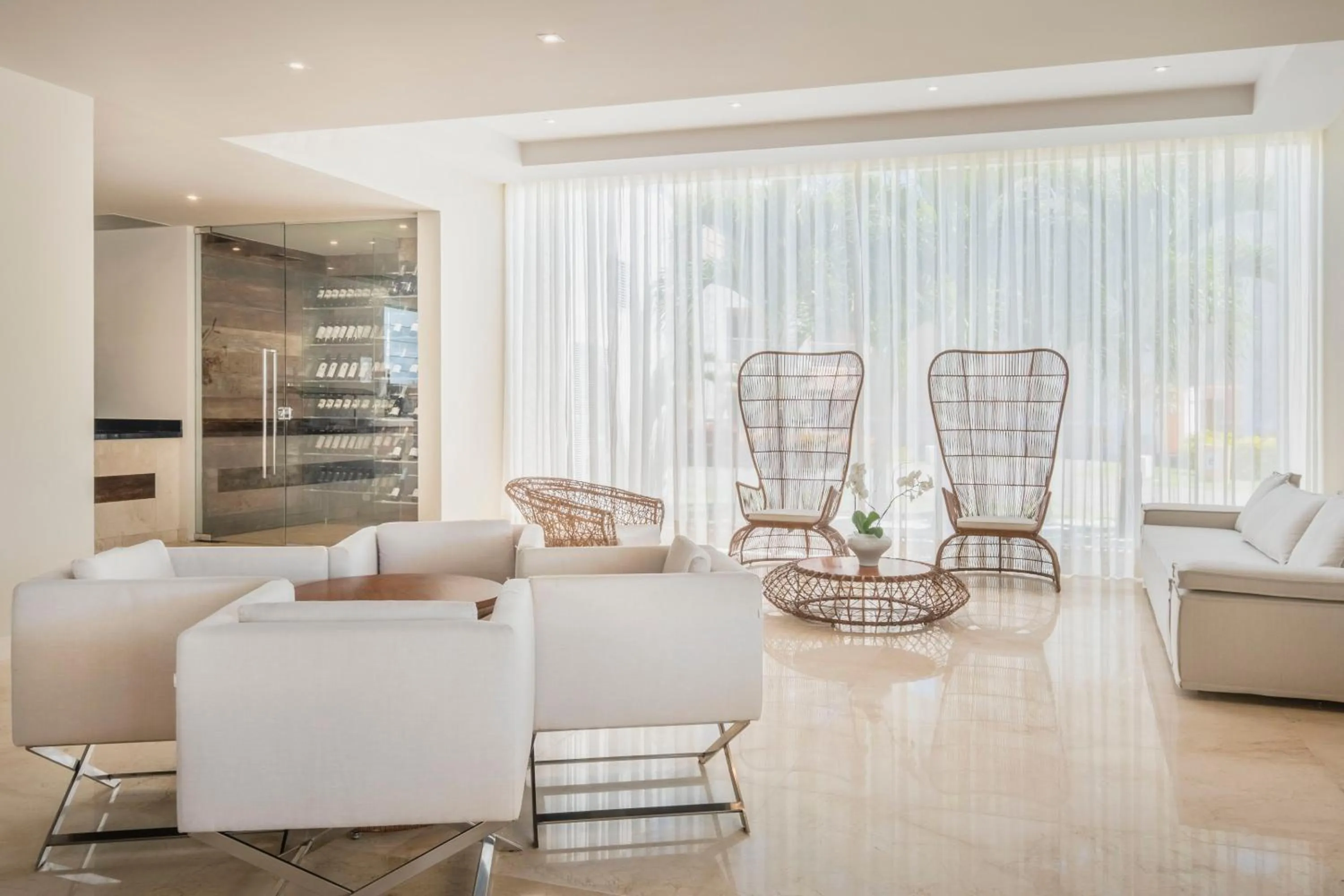 Lounge or bar in Iberostar Selection Praia do Forte - All Inclusive