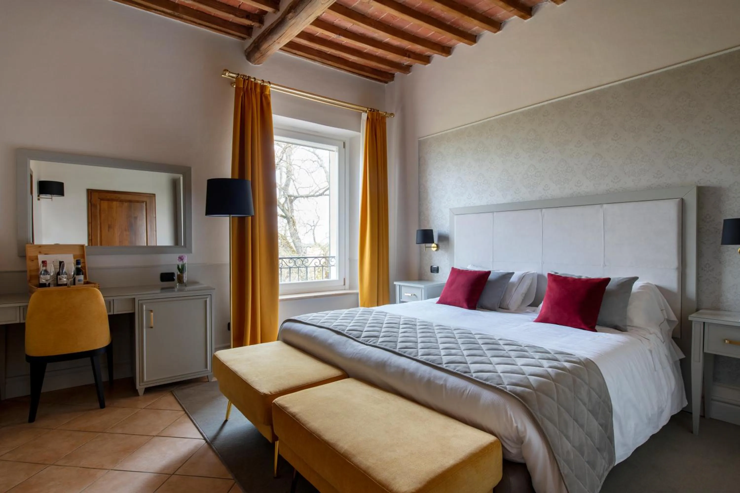 Bed in Relais Villa Grazianella | UNA Esperienze