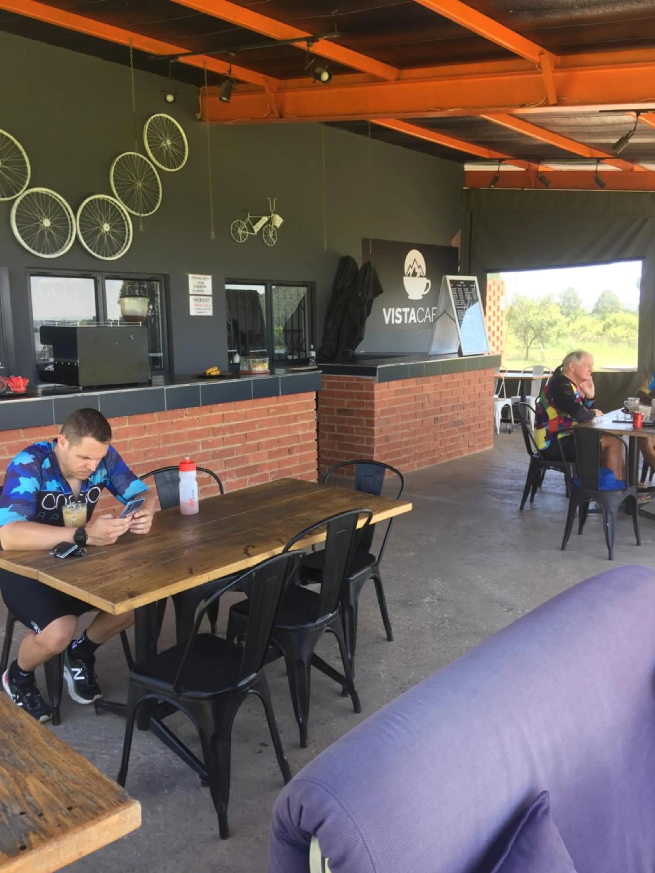 Restaurant/places to eat in Misty Morn Cottages