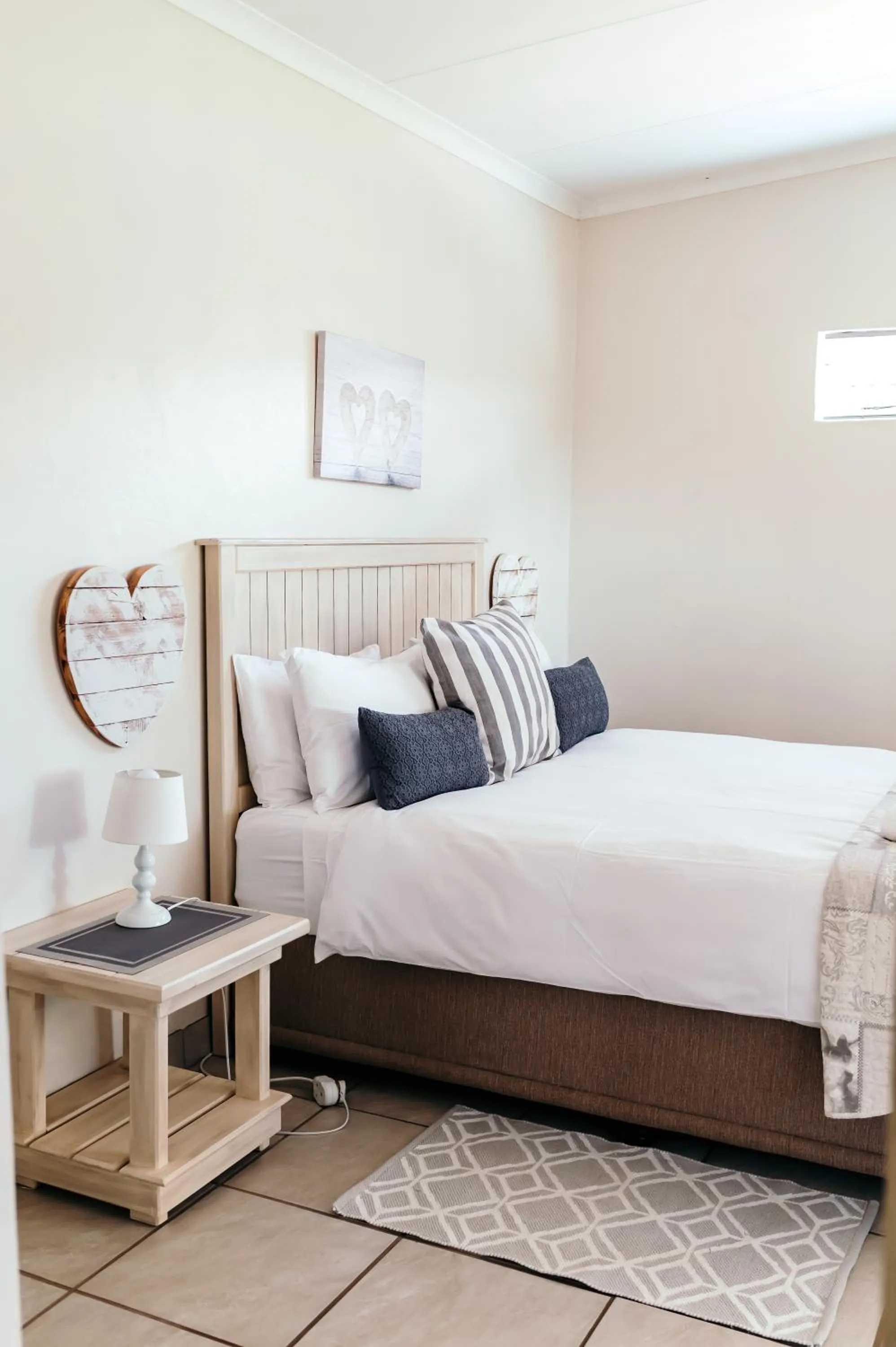 Bed in Misty Morn Cottages