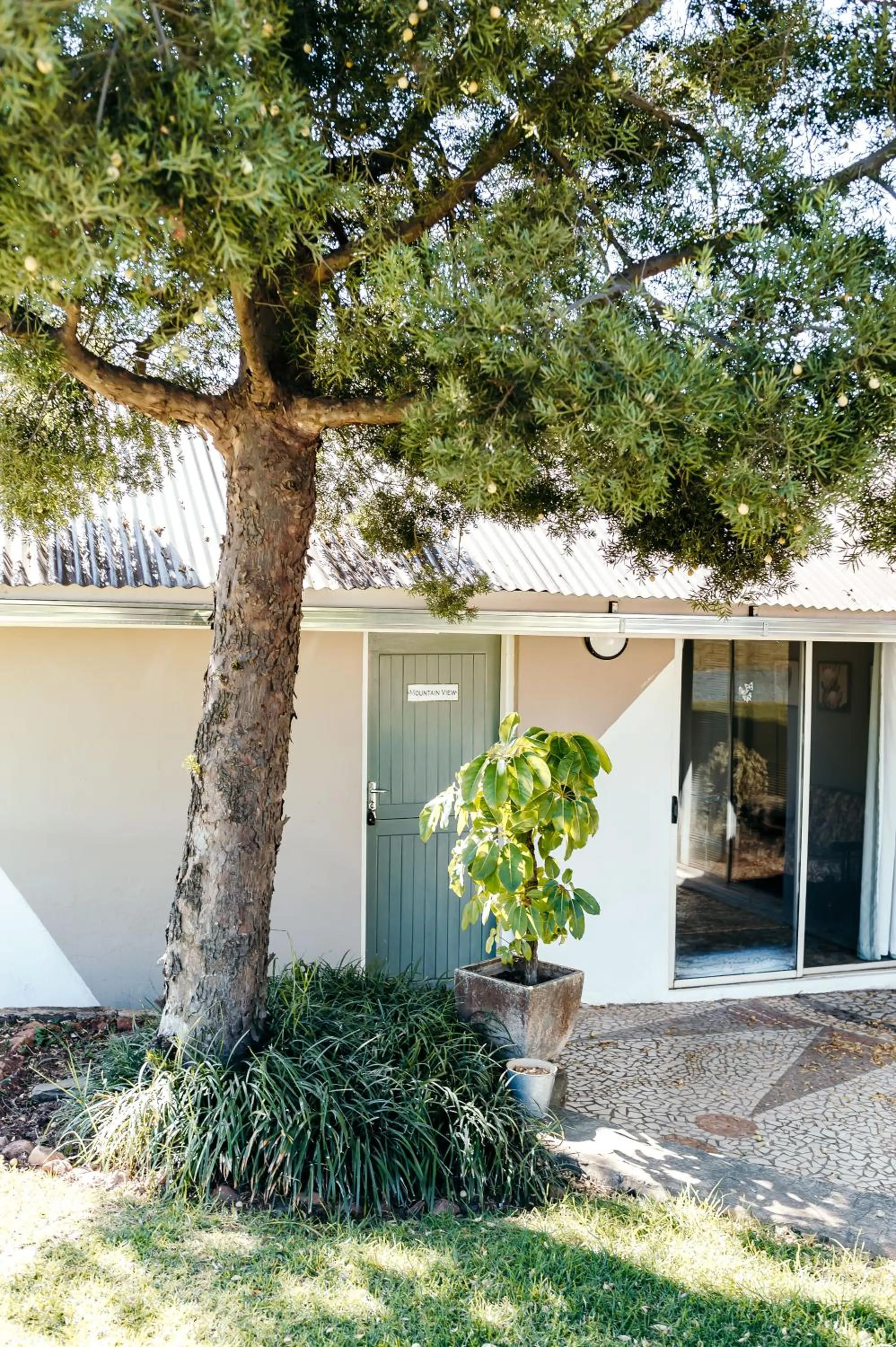 Garden in Misty Morn Cottages