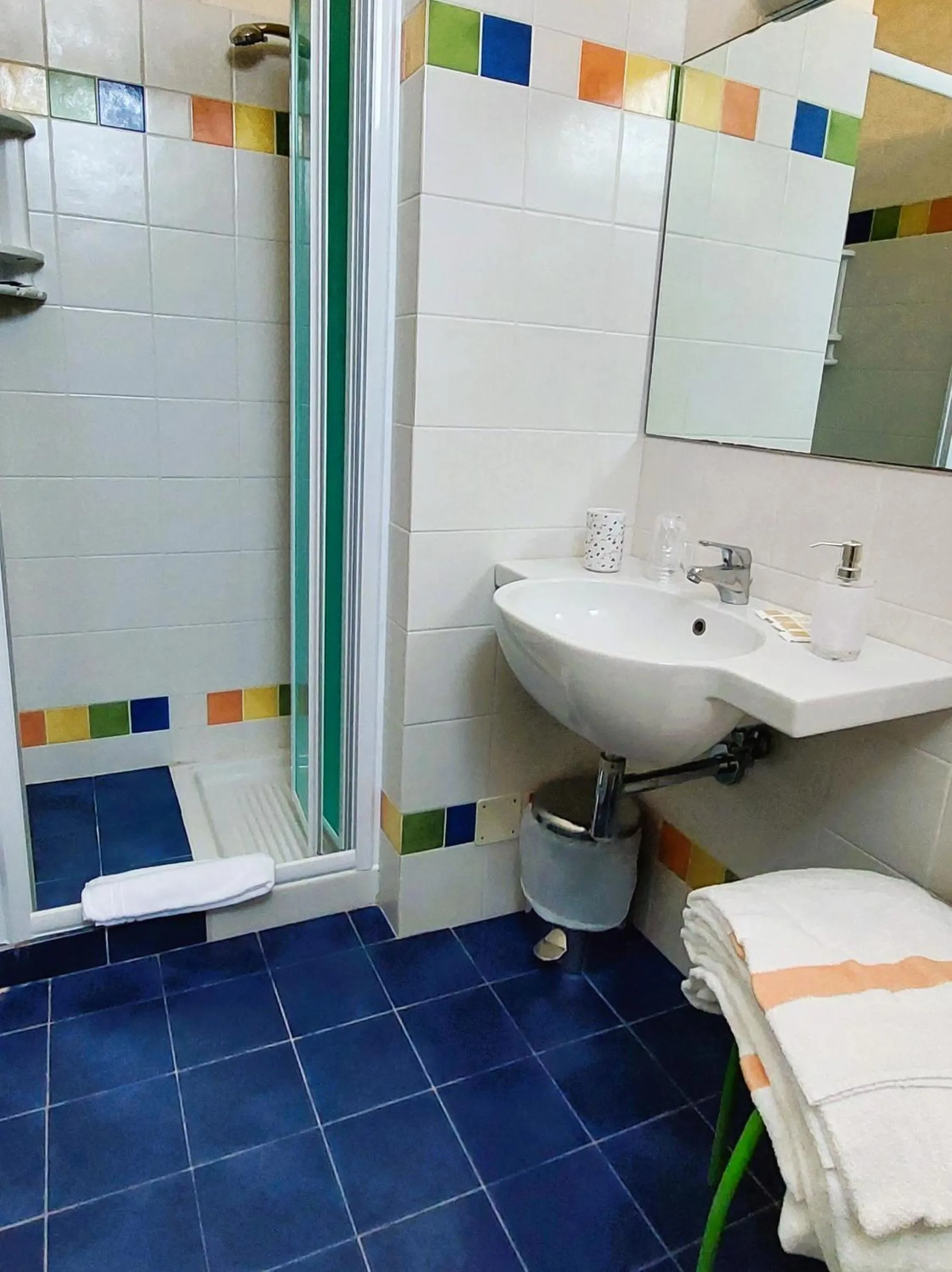 Shower in Hotel Garden B&B