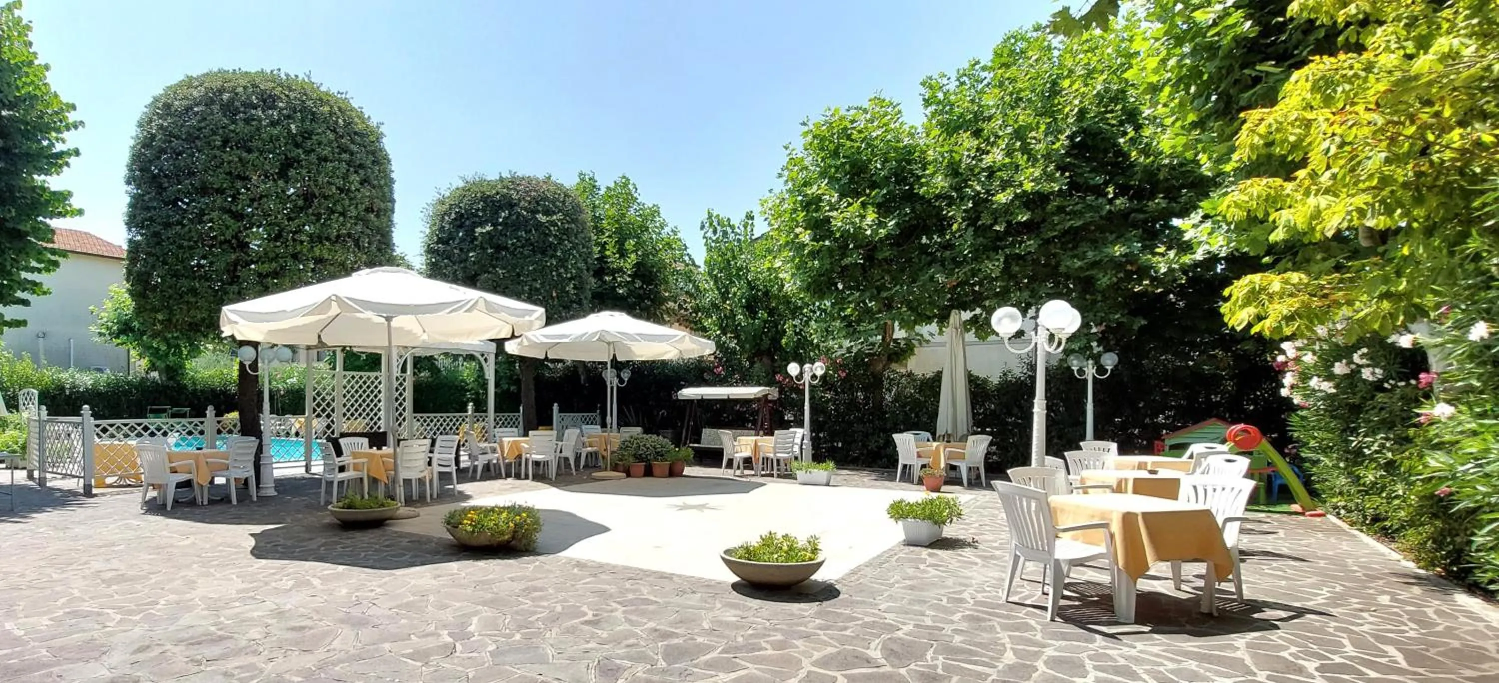 Day in Hotel Garden B&B