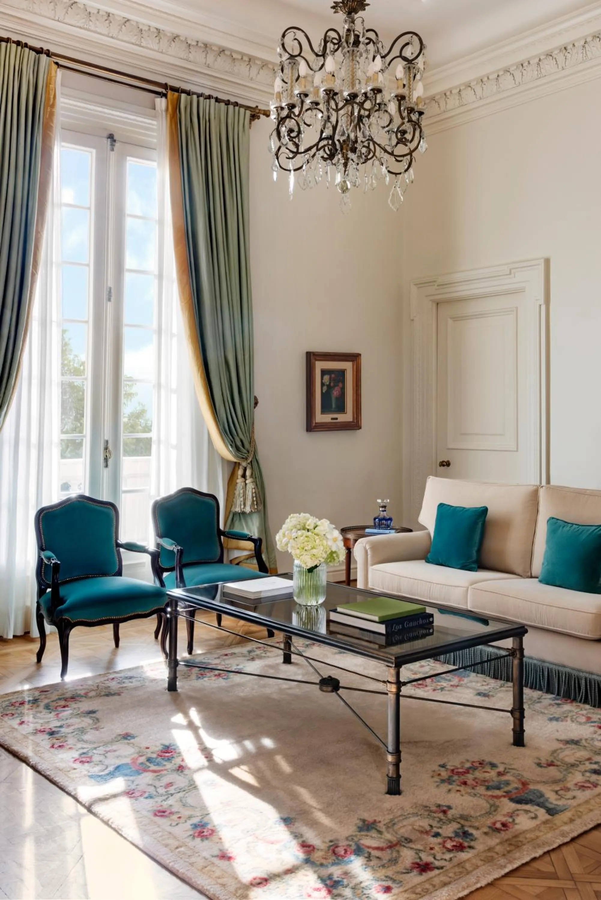 Living room in Four Seasons Hotel Buenos Aires