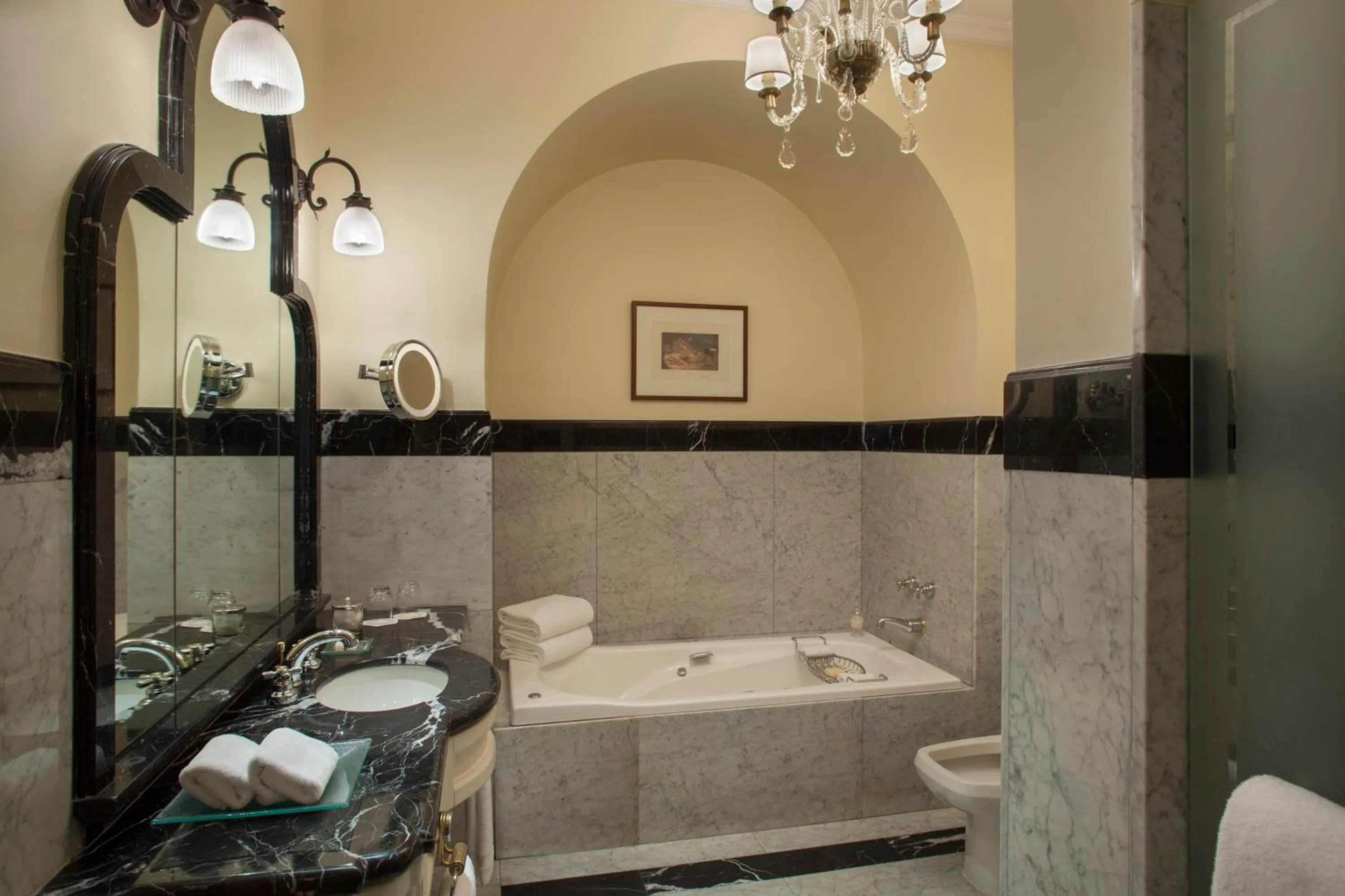 Bathroom in Four Seasons Hotel Buenos Aires