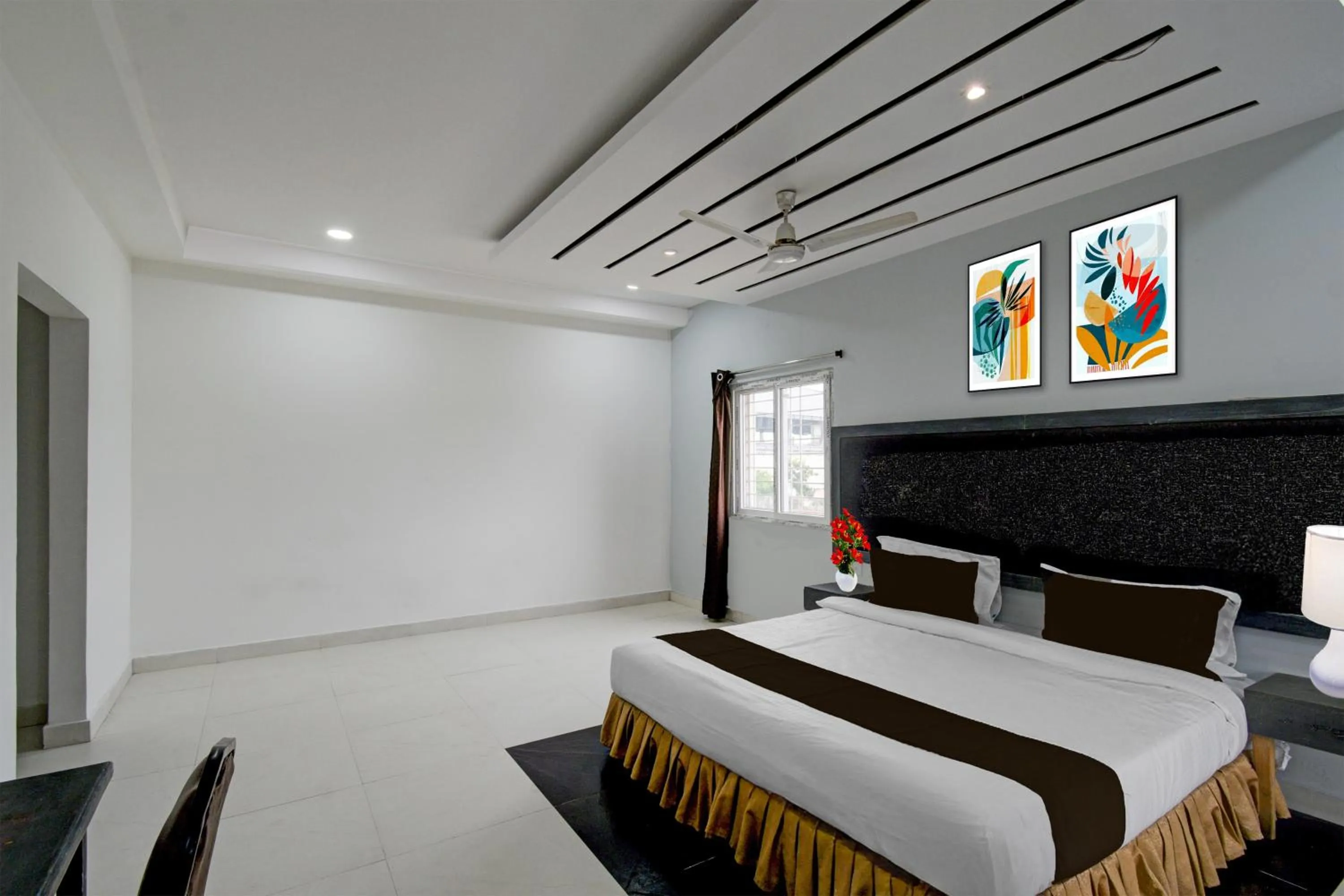 Bedroom, Bed in Super Hotel O Erragadda Metro Station Hyderabad Formerly Palak Residency