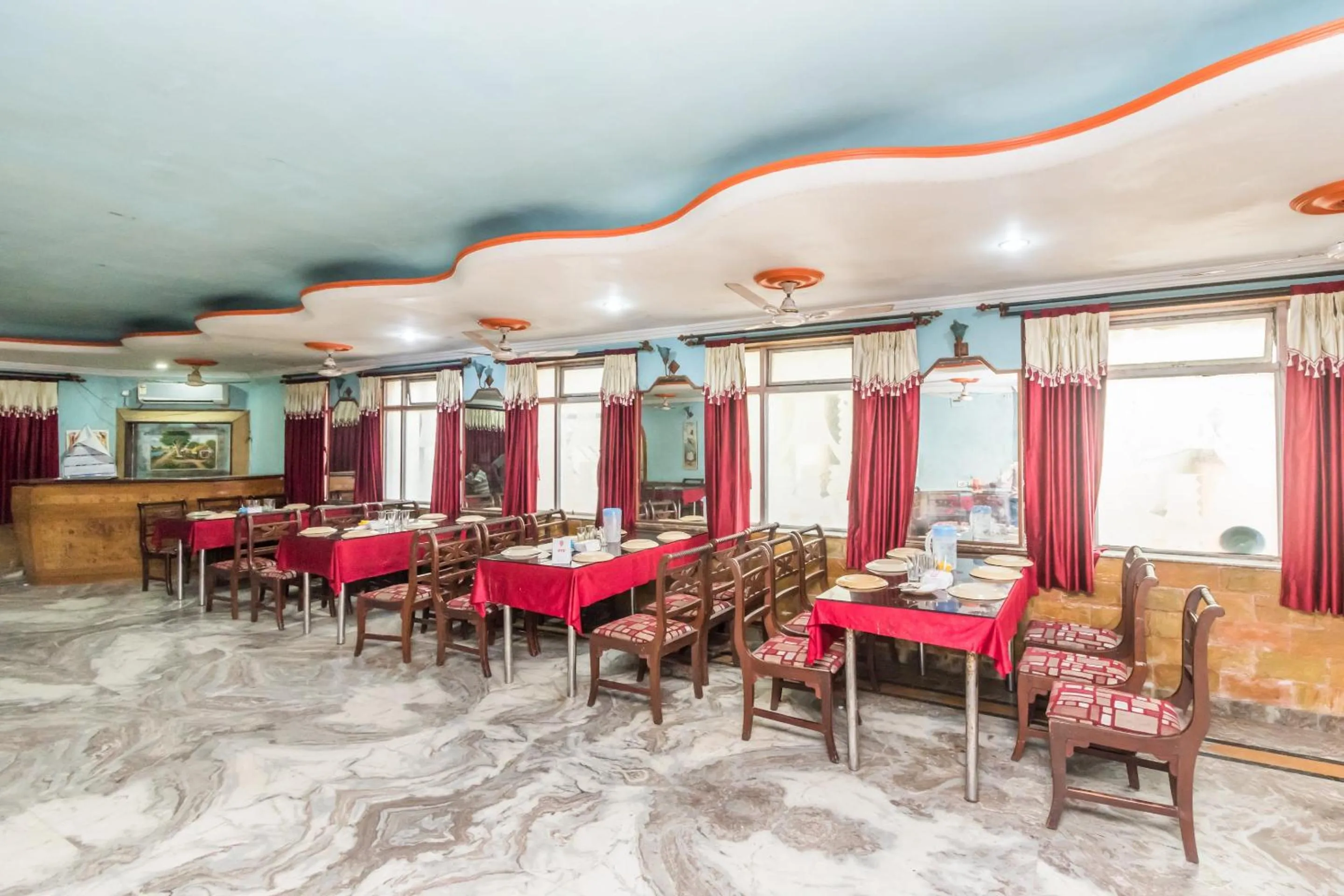 Restaurant/places to eat in Super Capital O Bidisha