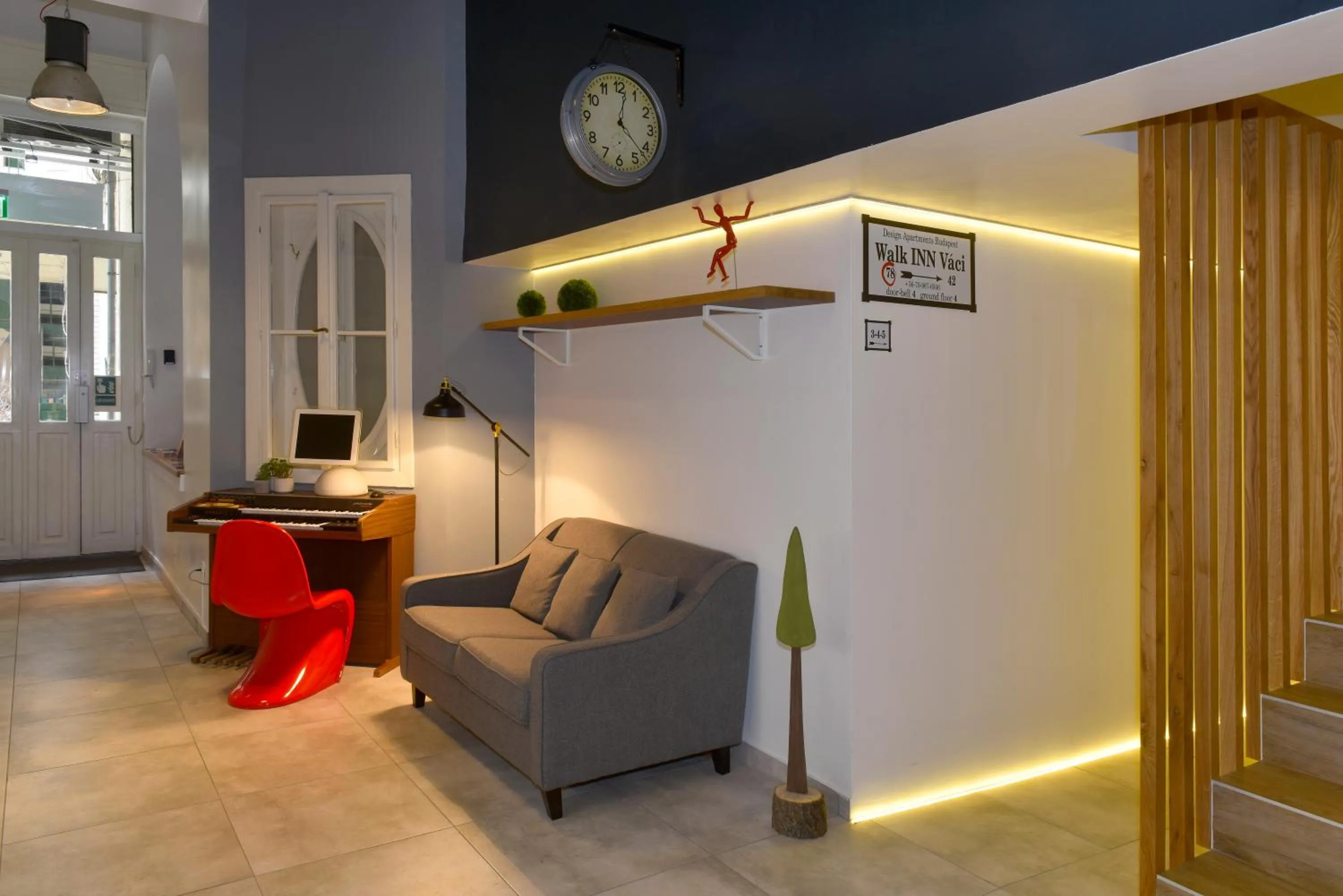 Lobby or reception in Walk Inn Váci 78