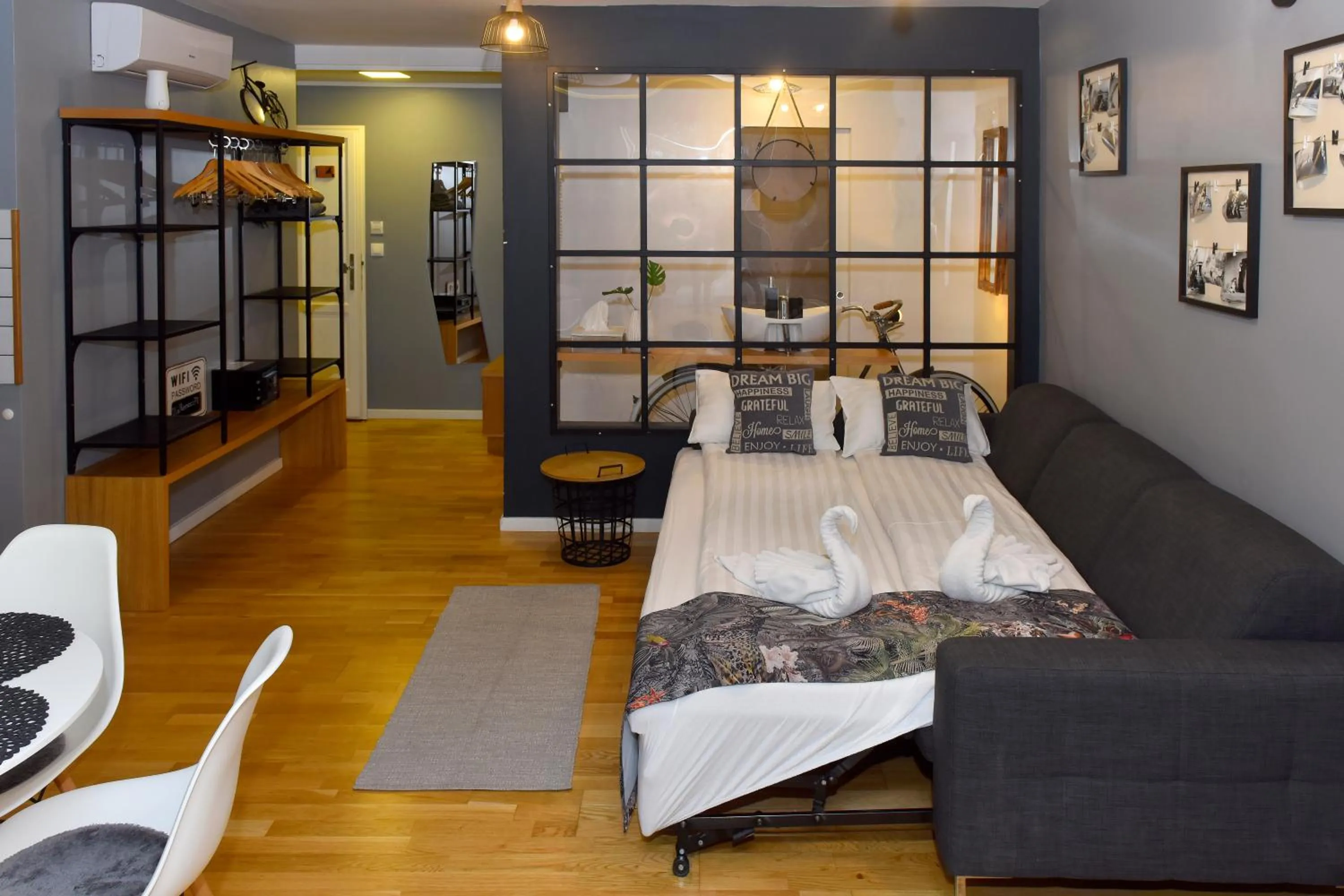 Living room, Bed in Walk Inn Váci 78