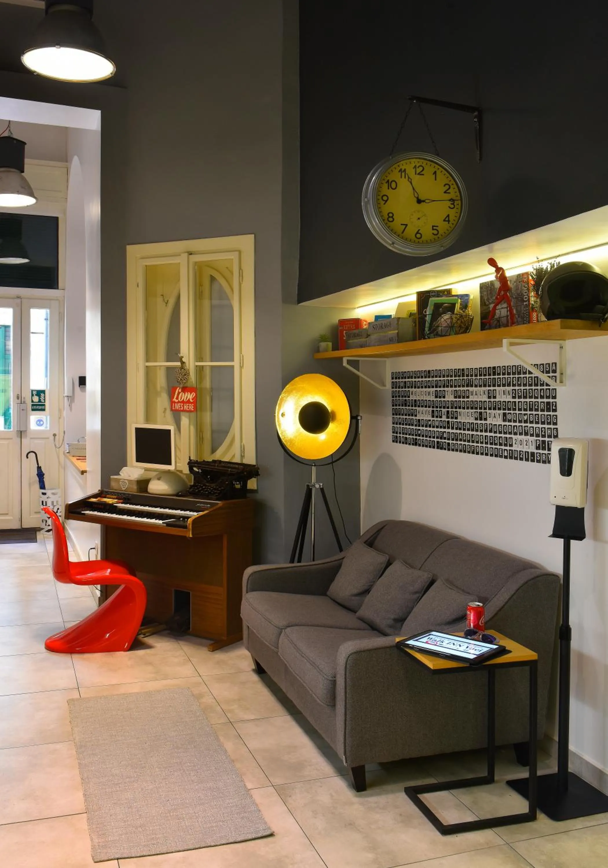 Lobby or reception in Walk Inn Váci 78