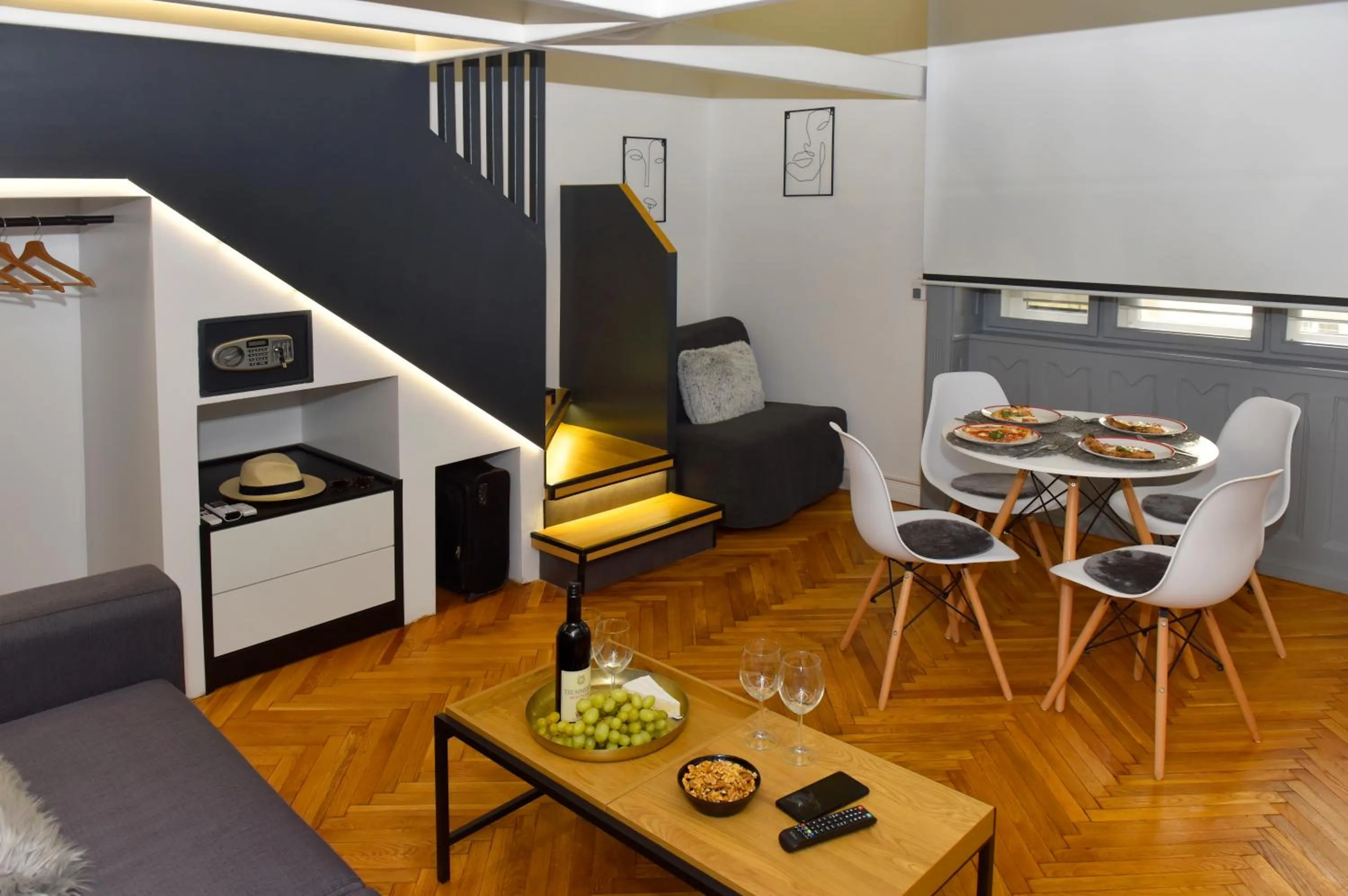 Dining area in Walk Inn Váci 78