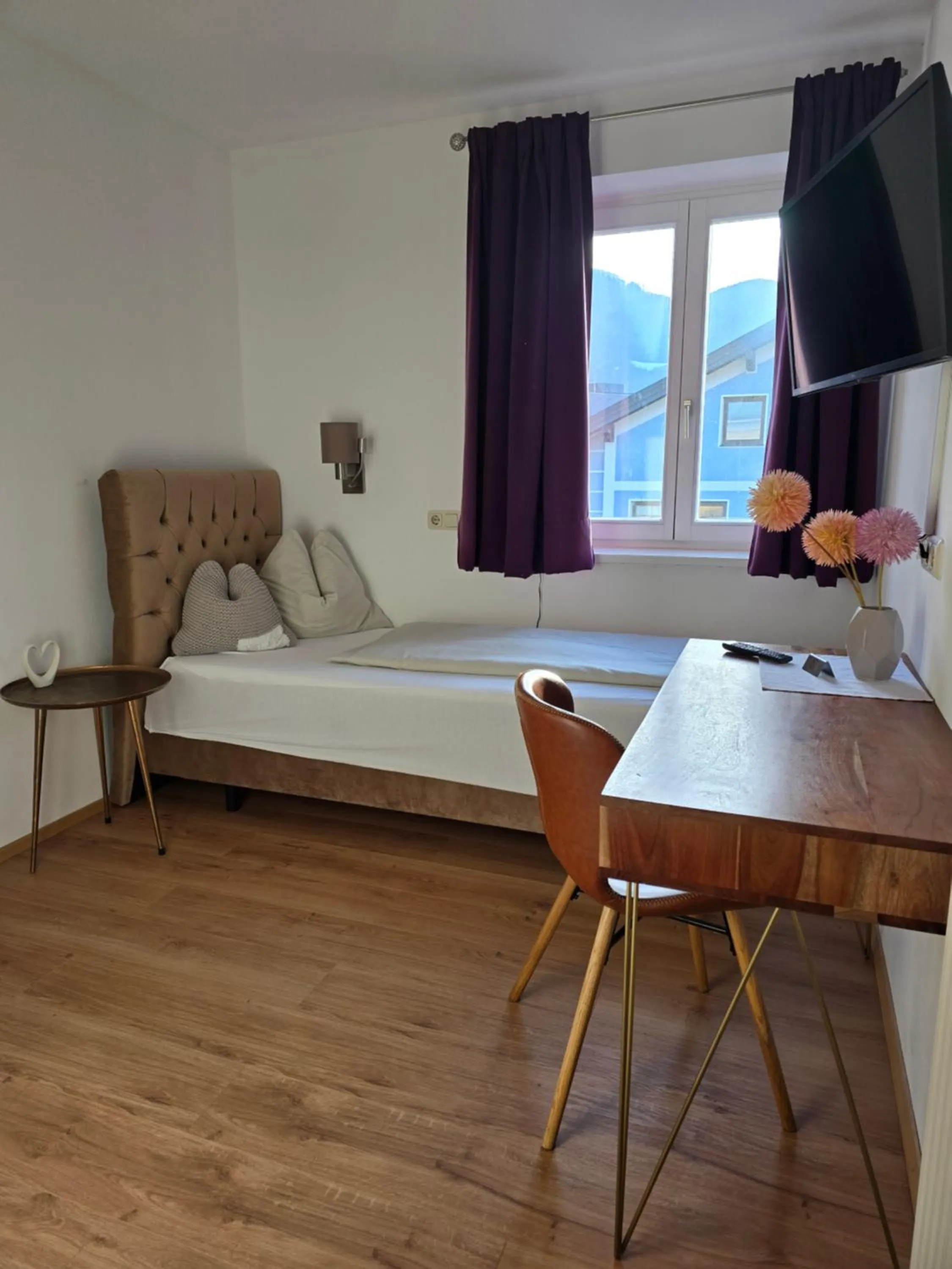 Bed in Hotel Hafnerwirt