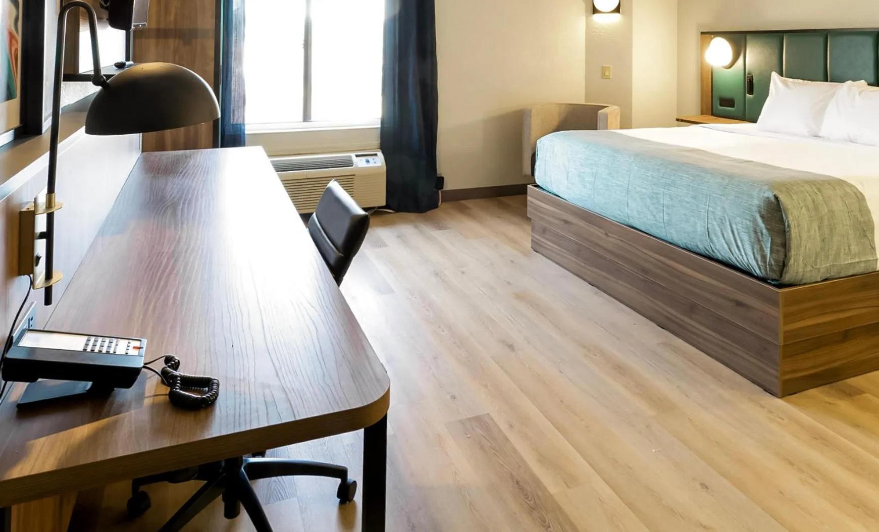 Bedroom in Wingate by Wyndham Owensboro