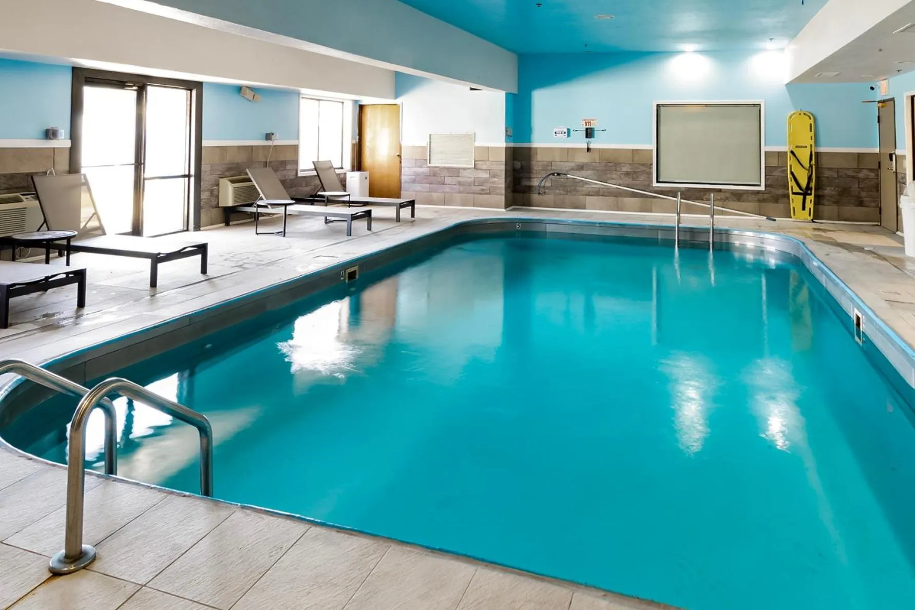 Swimming pool in Wingate by Wyndham Owensboro