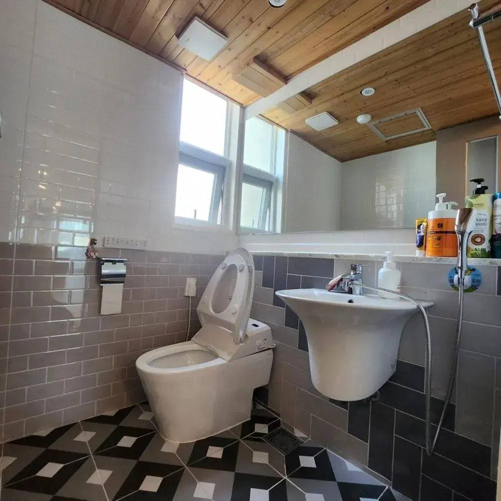 Deluxe Family Room in Ariene Guesthouse Deluxe Family Room in Ariene Guesthouse