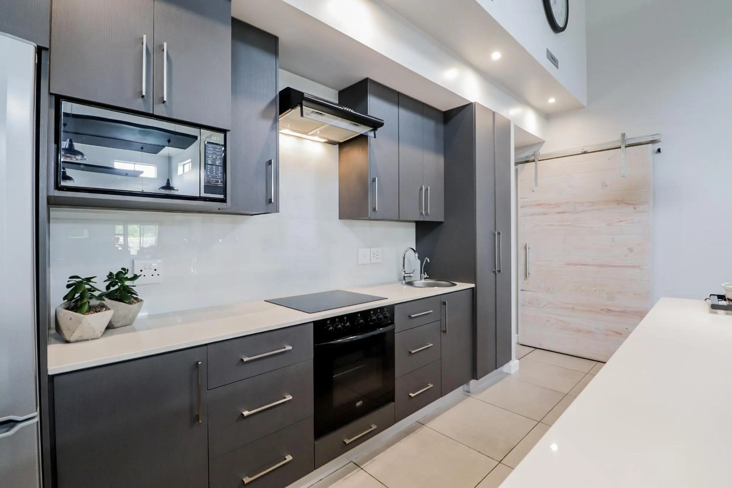 Kitchen or kitchenette in The Greens Guest House