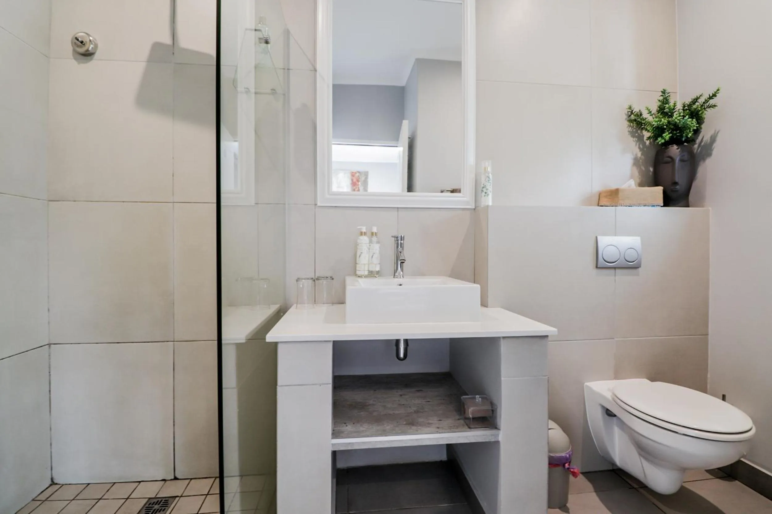 Shower in The Greens Guest House