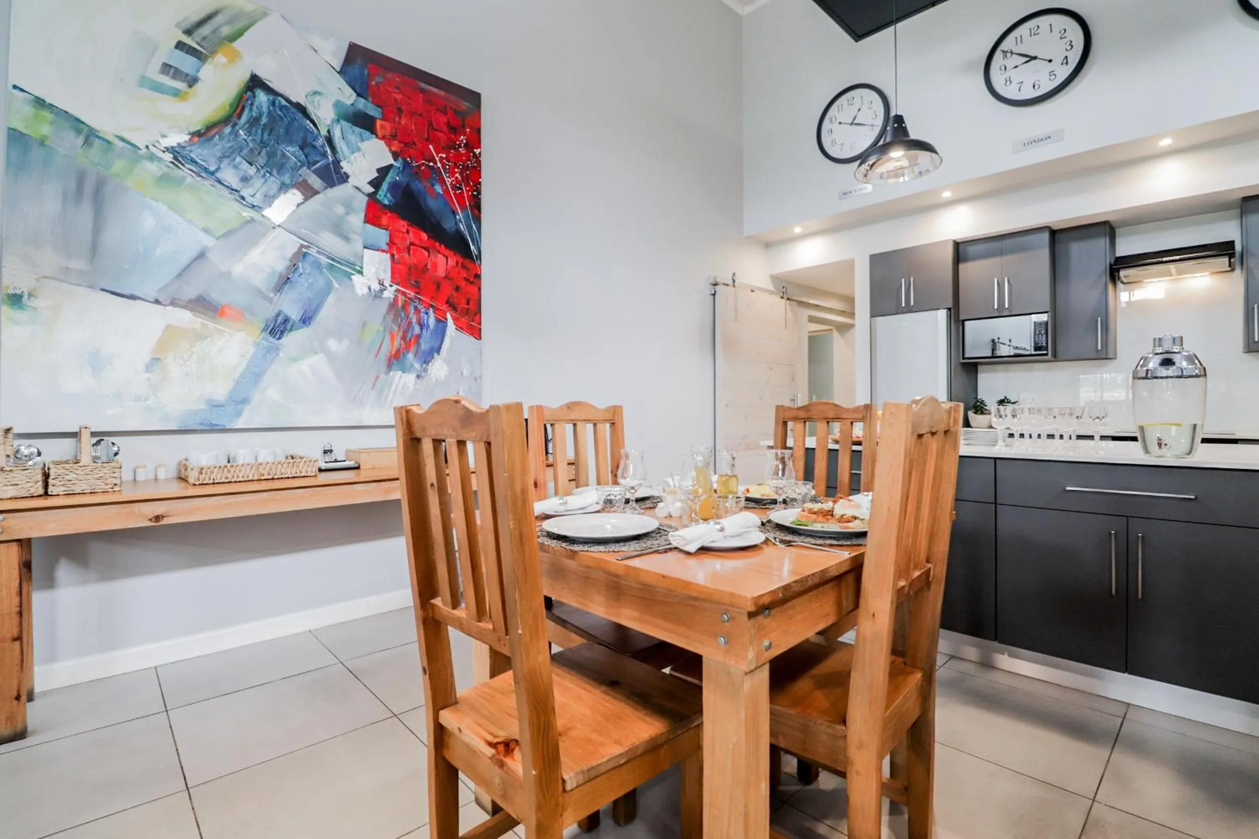 Kitchen or kitchenette in The Greens Guest House