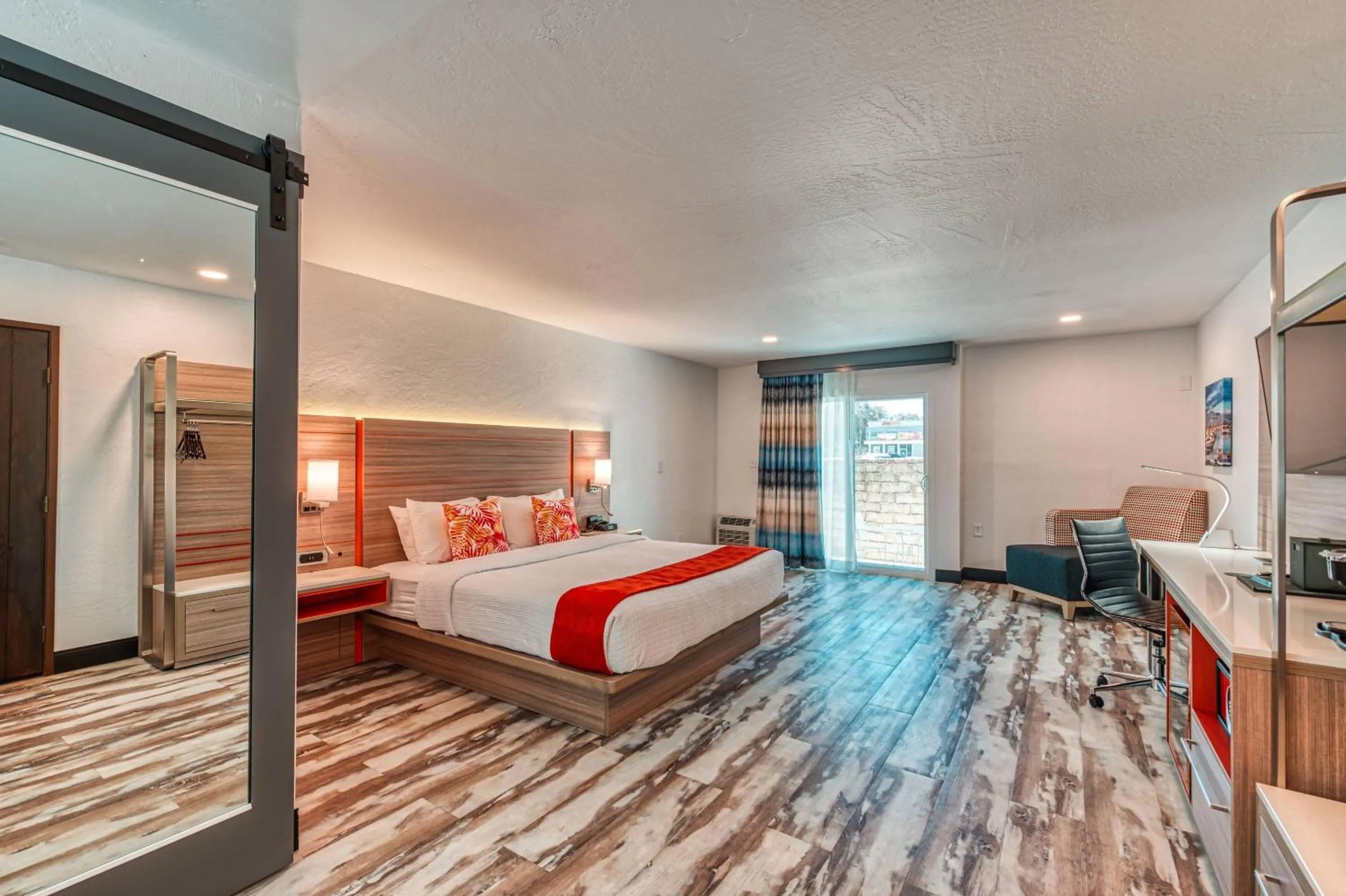 Bedroom, Bed in Casa Via Mar Inn, an Ascend Collection Hotel