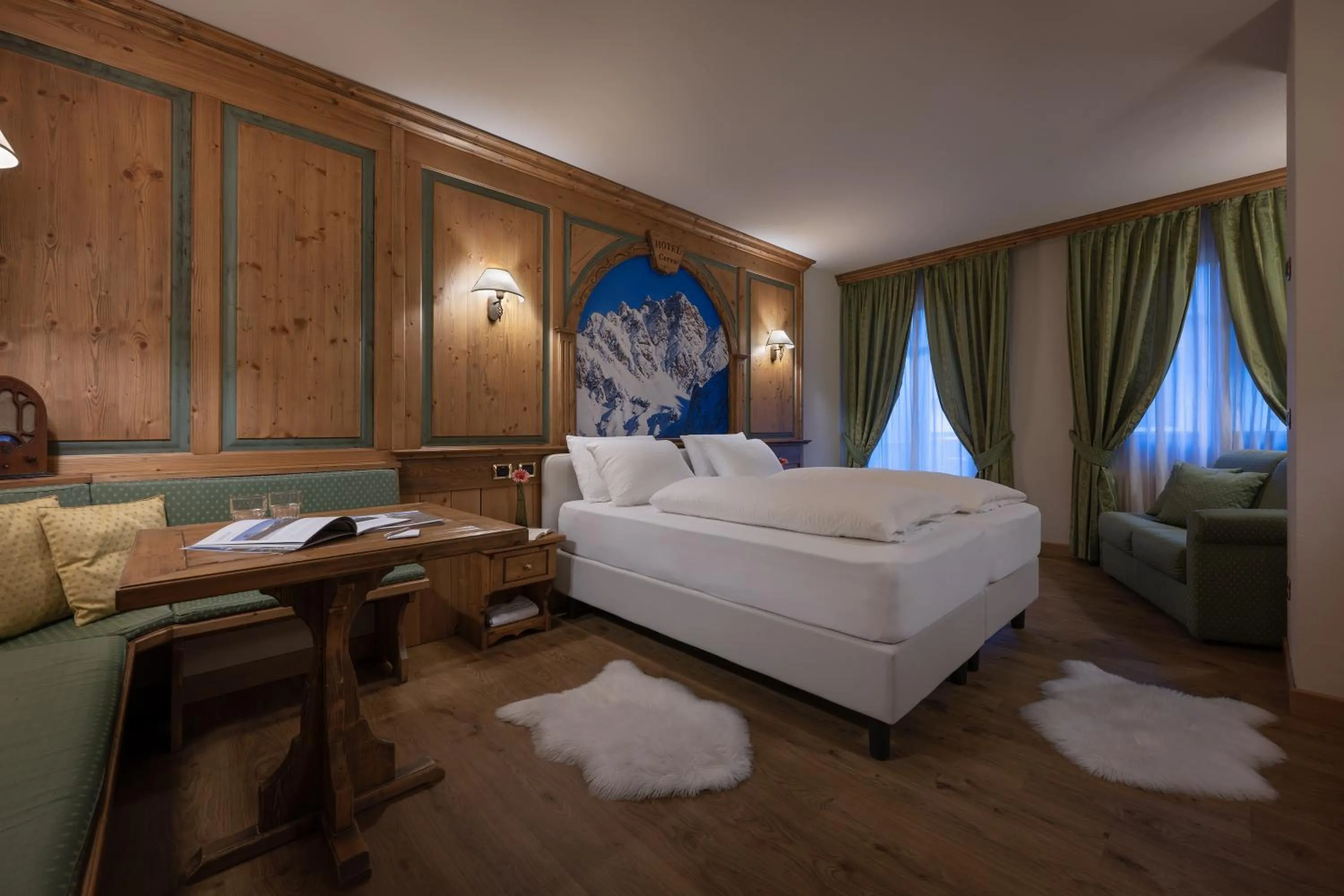 Photo of the whole room, Bed in Hotel Cervo