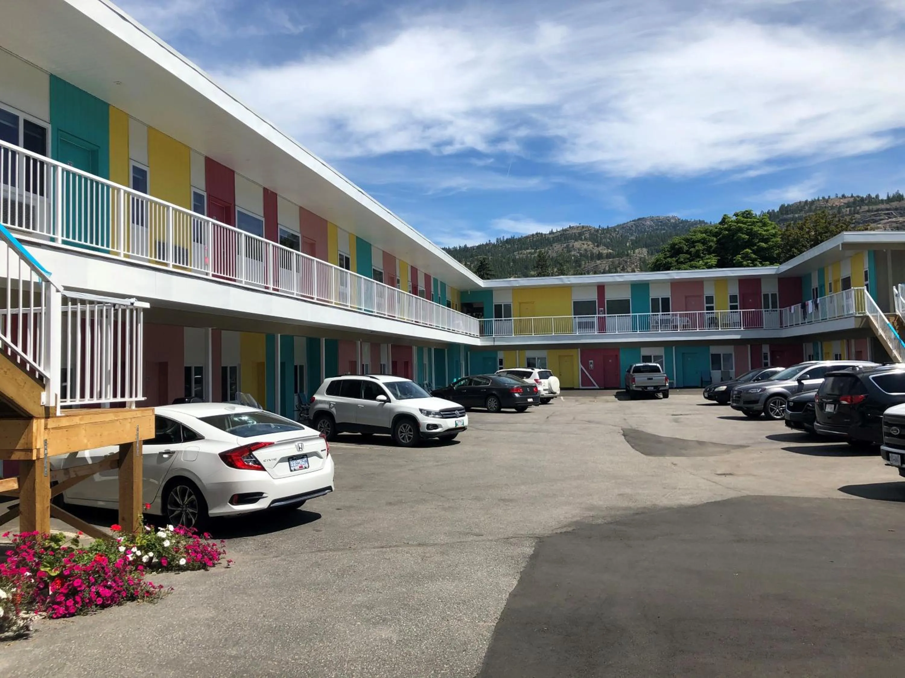 Property building in Traveler's Motel Penticton