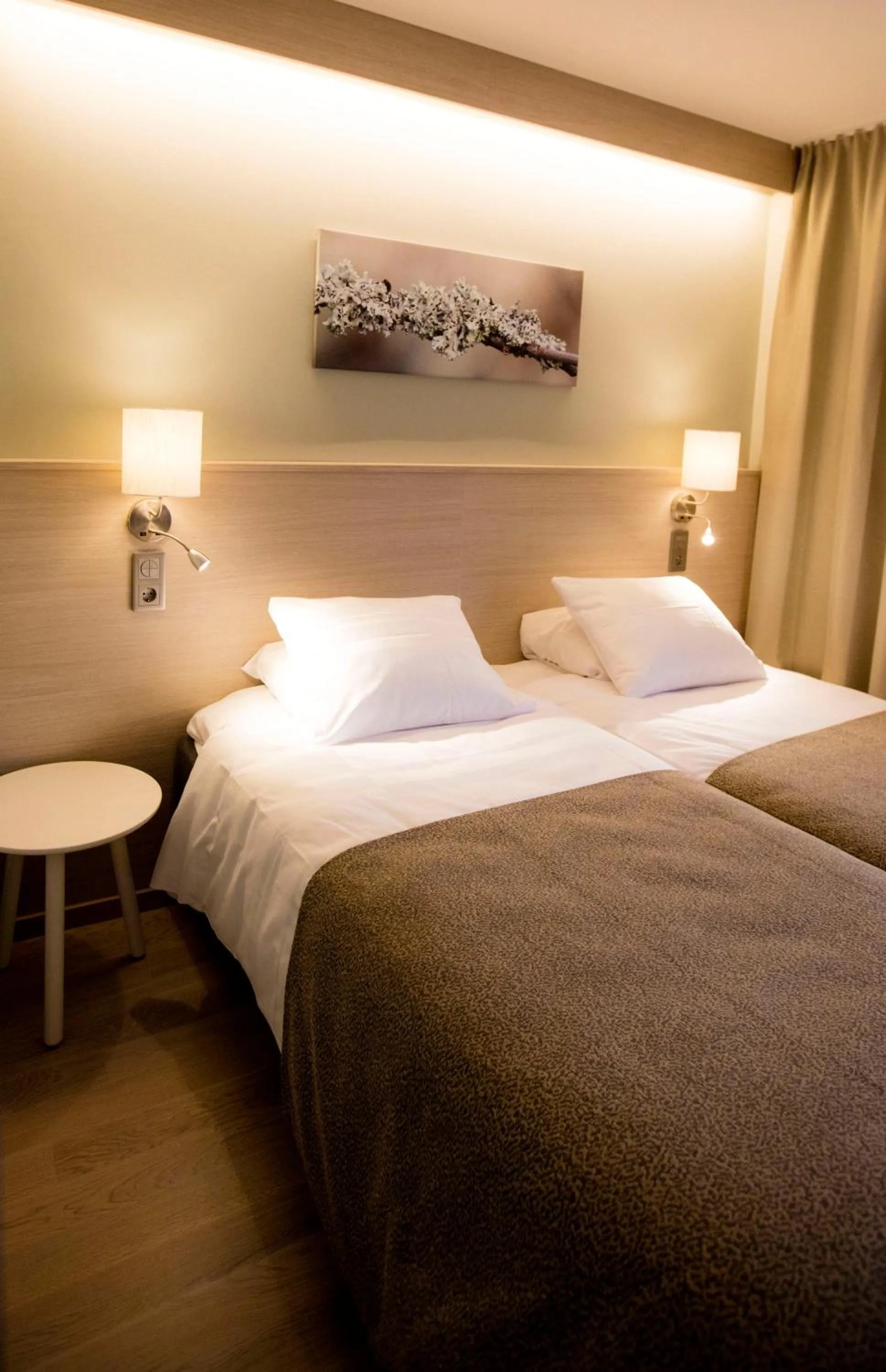 Photo of the whole room, Bed in Park Alandia Hotel