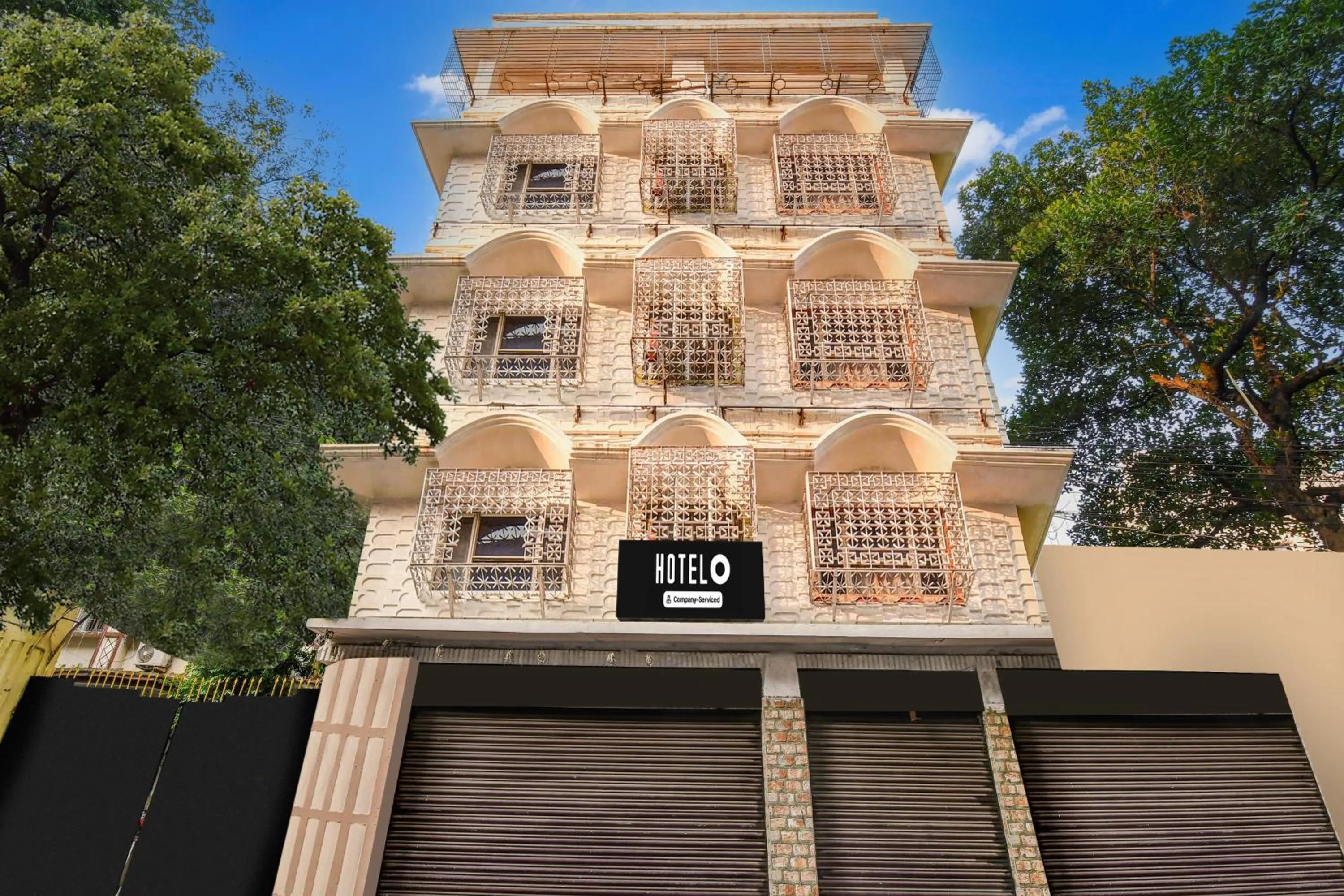 Super Hotel O Sarat Bose Road formerly Shree Guest House