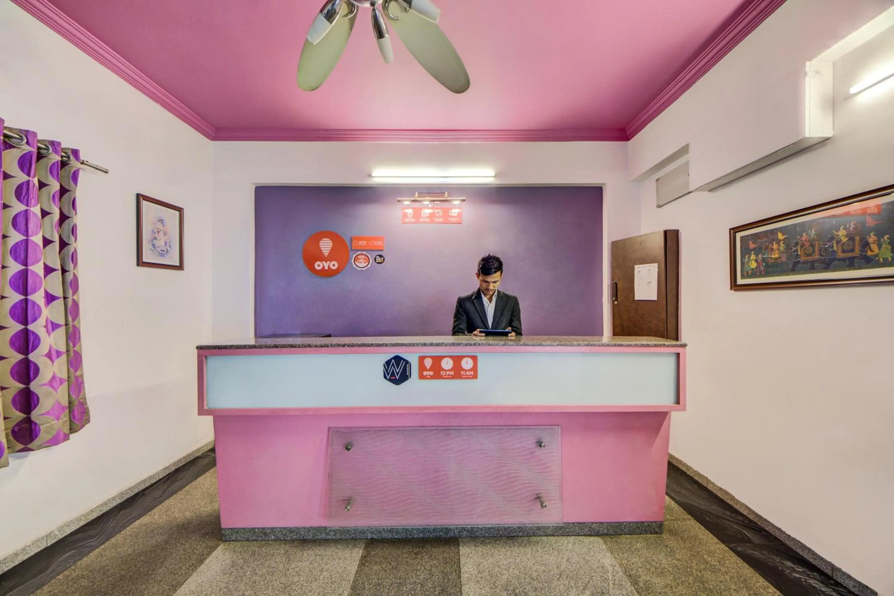 Lobby or reception in Hotel O JNTU college Near LULU mall, KPHB Colony.