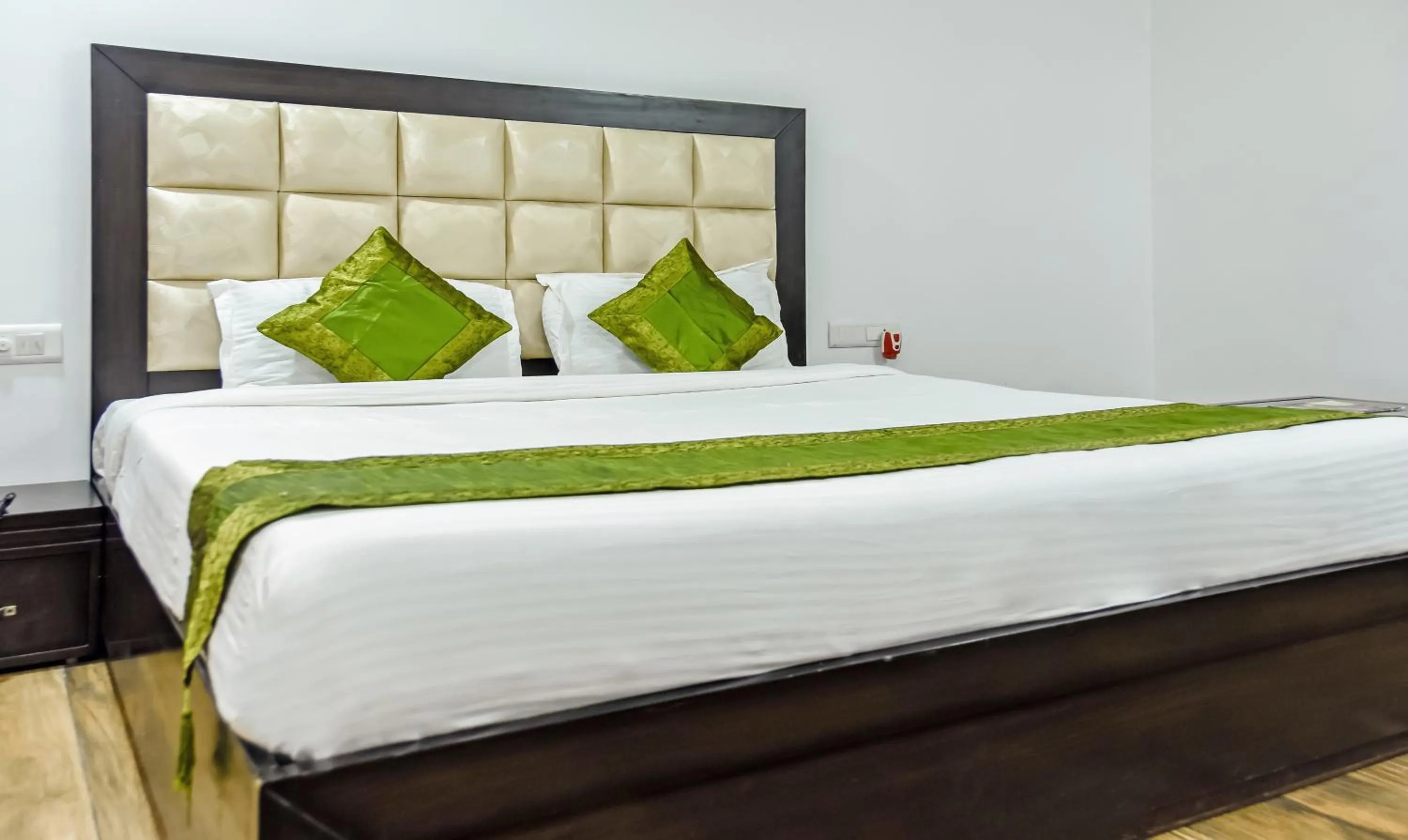 Bedroom, Bed in Treebo Red Petal Jalandhar