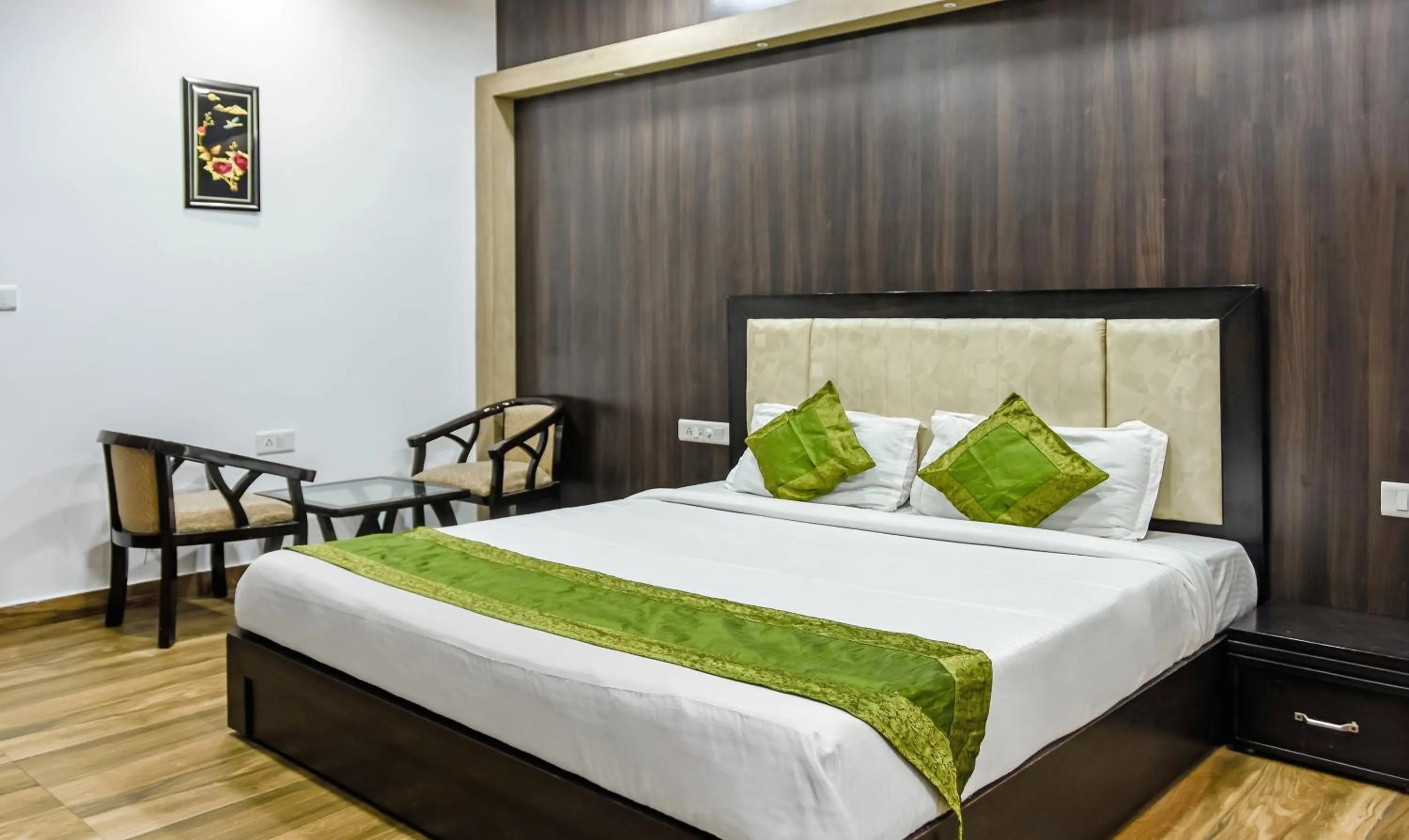 Bedroom, Bed in Treebo Red Petal Jalandhar