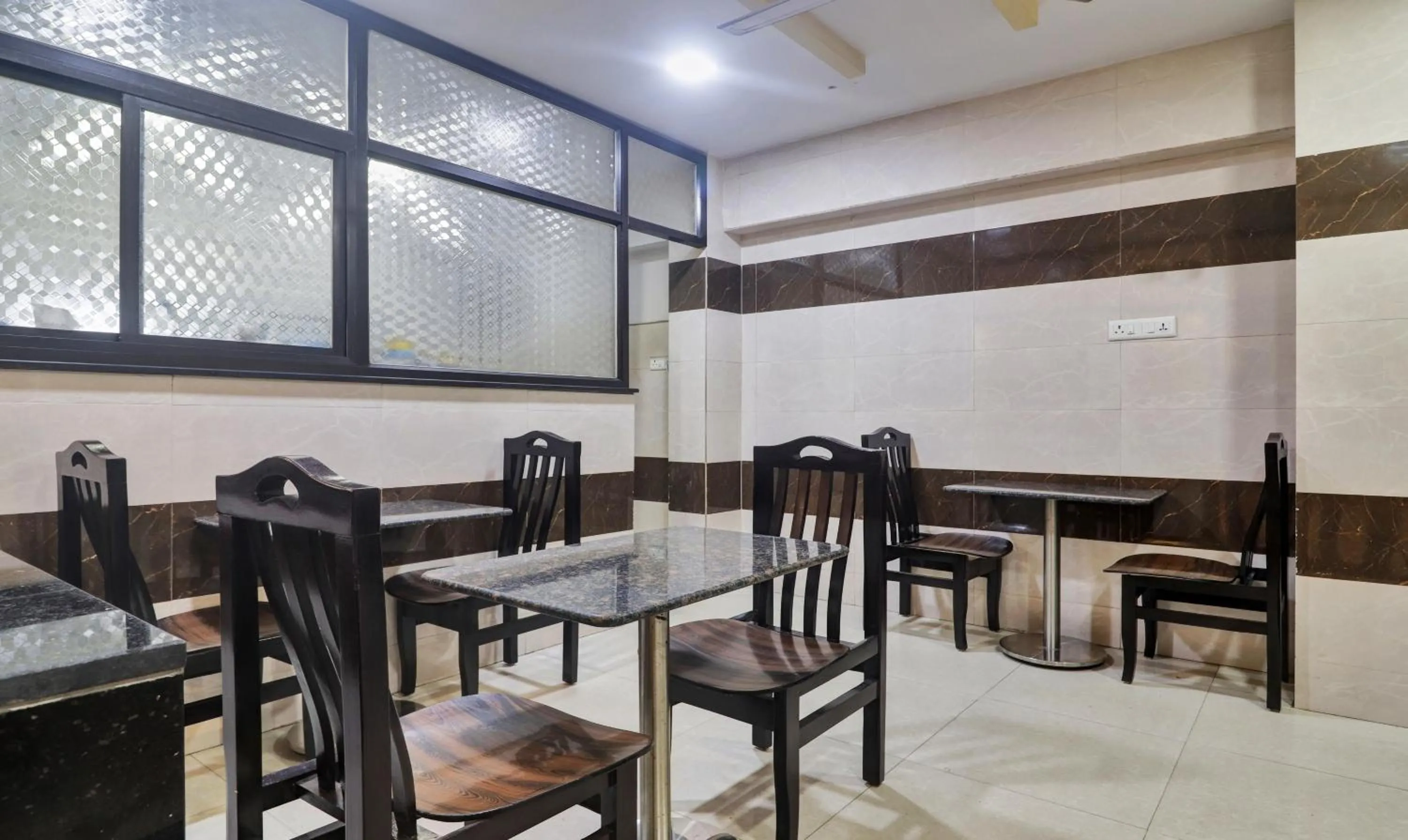 Breakfast in Itsy Hotels Aflah