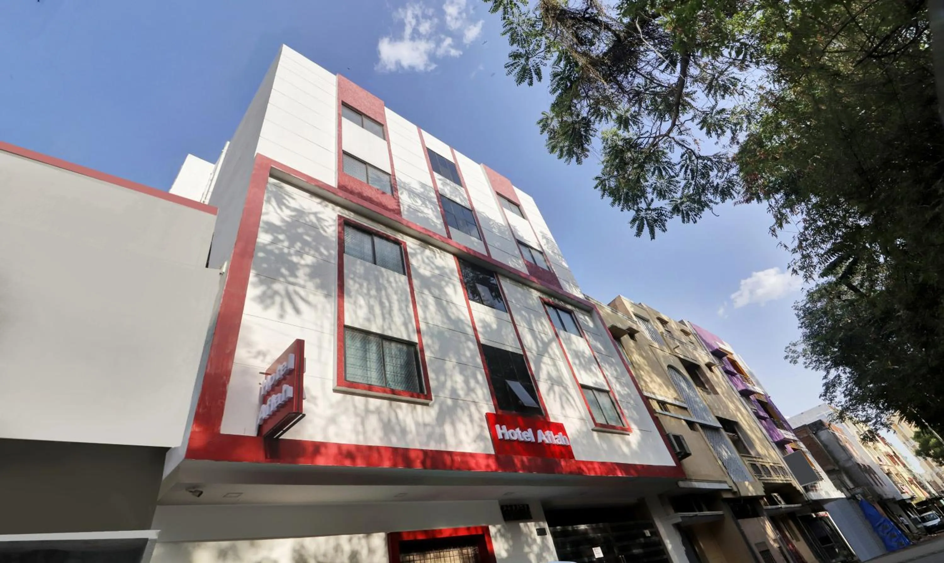 Property building in Itsy Hotels Aflah