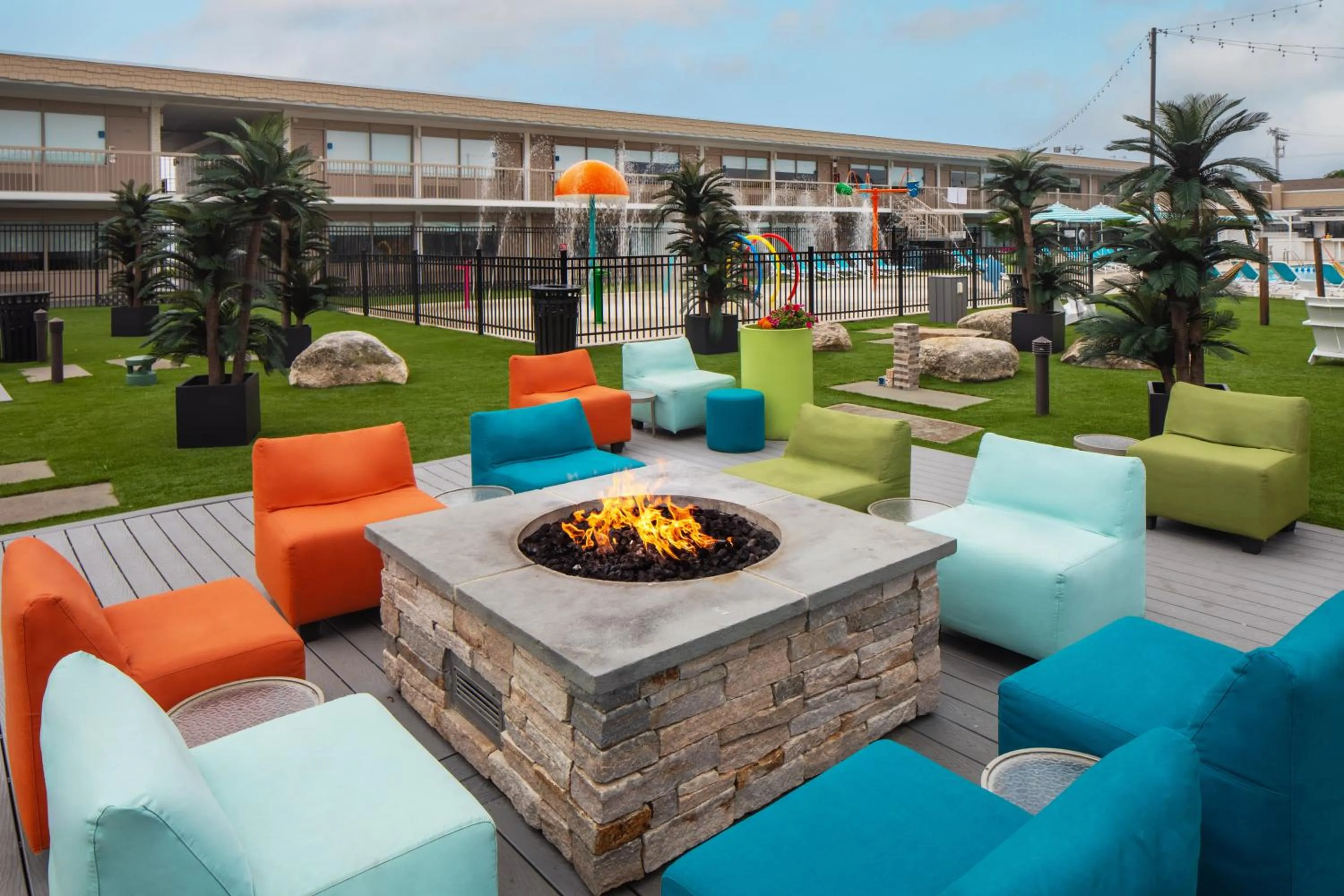 Inner courtyard view in Harbor Hotel Provincetown
