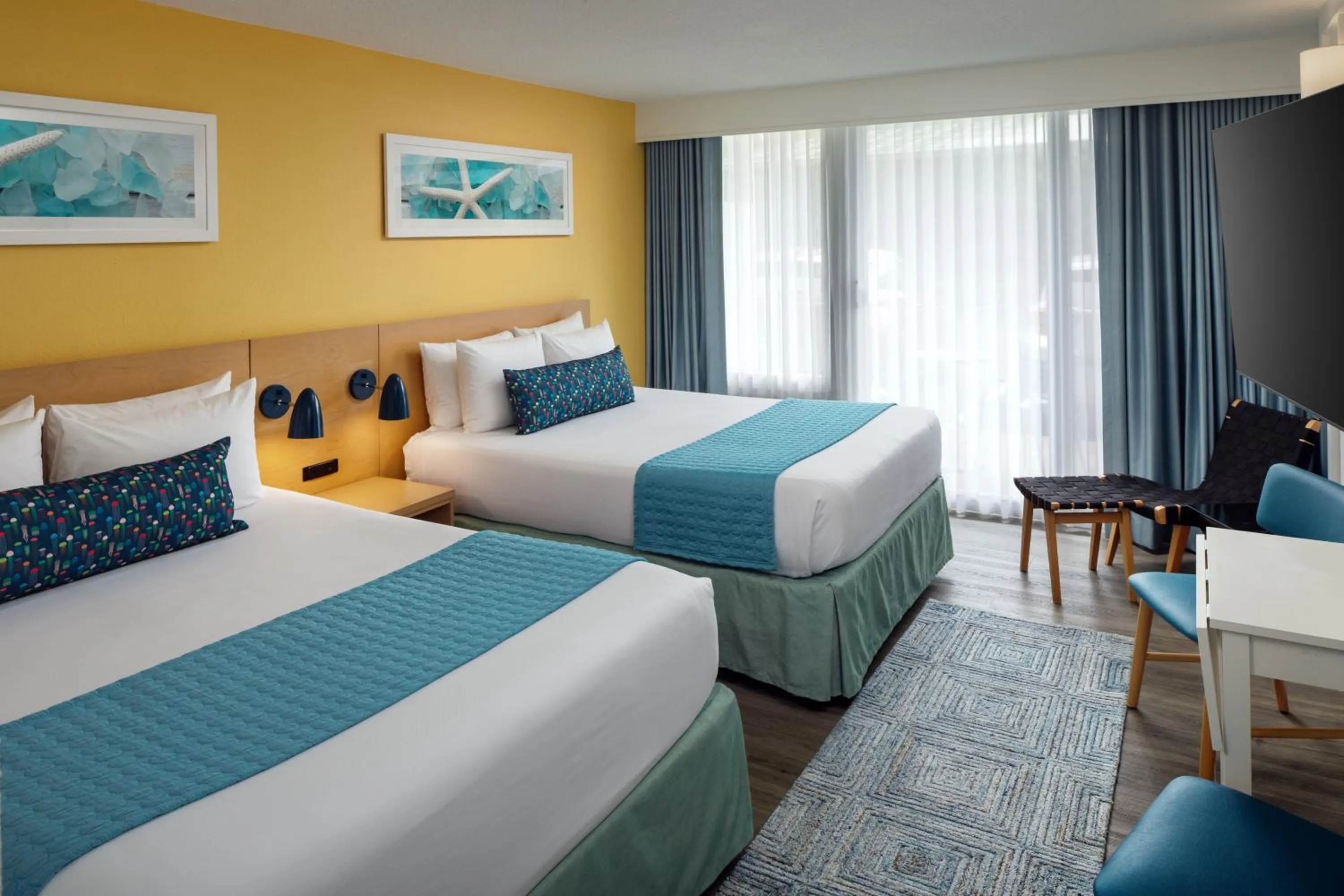 Photo of the whole room, Bed in Harbor Hotel Provincetown