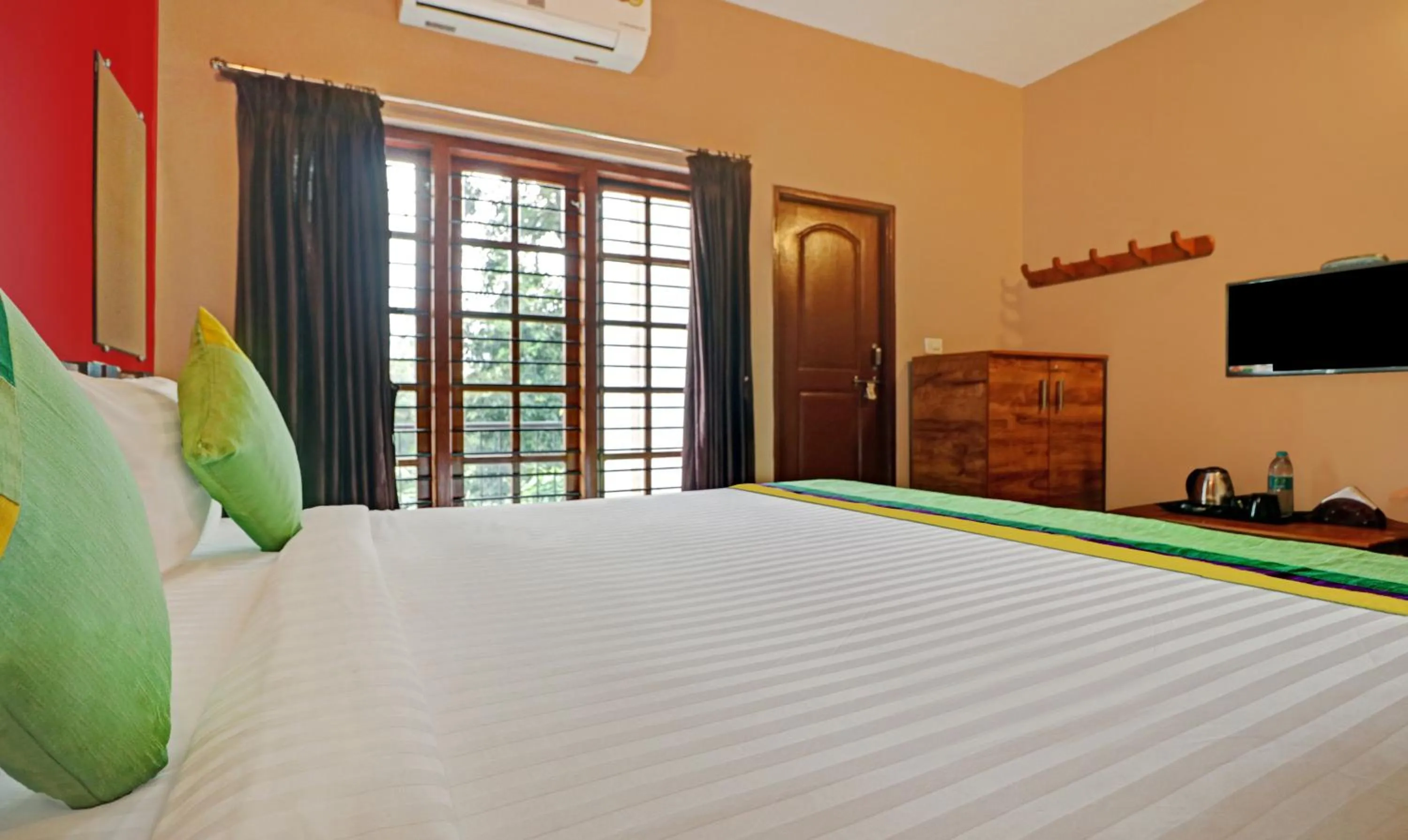 Bedroom, Bed in Treebo Avyukta Stay