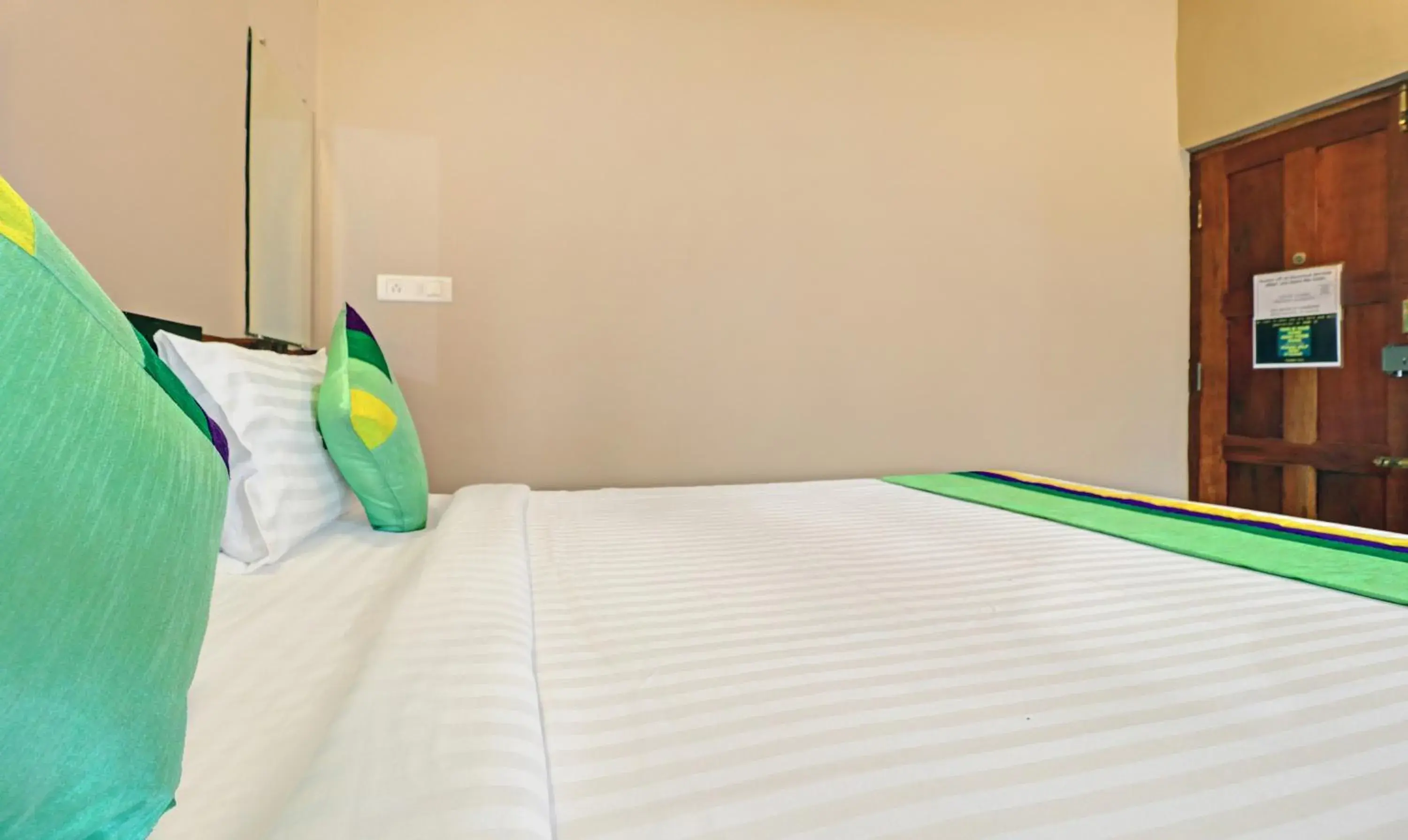 Standard Room - single occupancy in Treebo Avyukta Stay Standard Room - single occupancy in Treebo Avyukta Stay