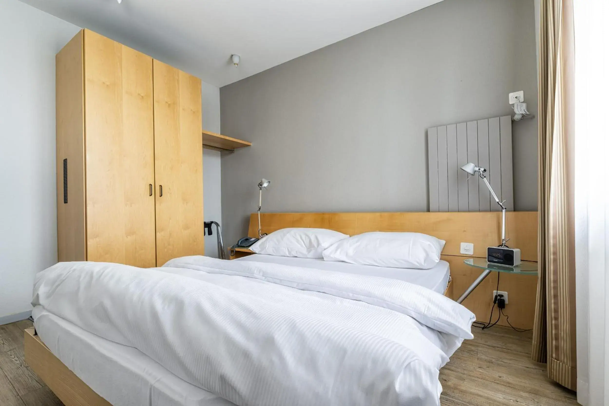 Junior Suite with Balcony in Royal Hotel - Urban Living Junior Suite with Balcony in Royal Hotel - Urban Living